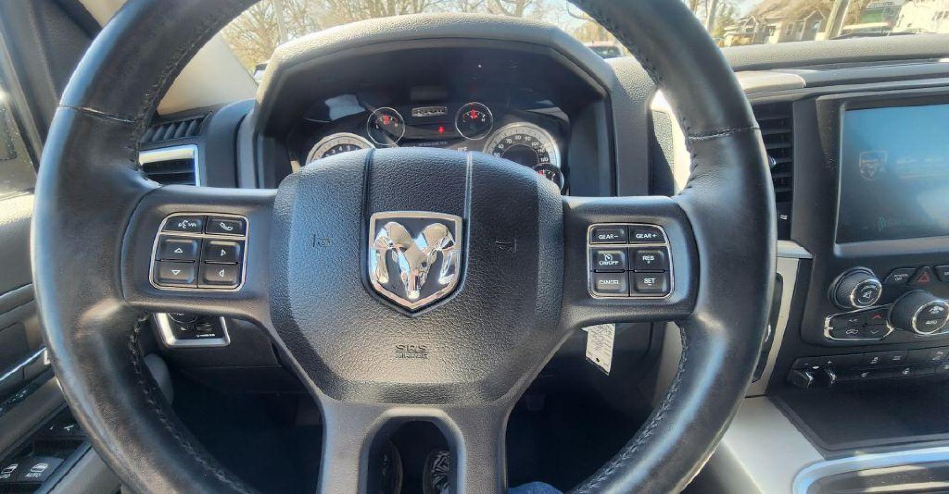 2016 BURGUN RAM 1500 SLT - 4WD (3C6RR7LT7GG) with an 5.7L engine, Automatic transmission, located at 101 S. Halleck St., DeMotte, 46310, (219) 987-2922, 41.202343, -87.198189 - Photo#14