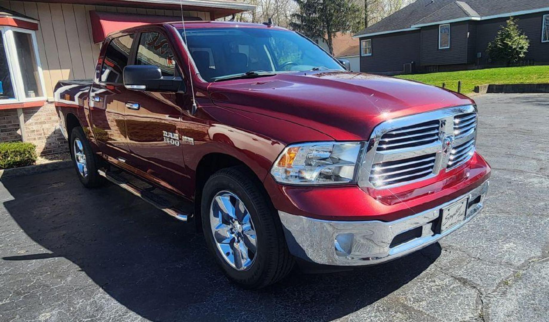 2016 BURGUN RAM 1500 SLT - 4WD (3C6RR7LT7GG) with an 5.7L engine, Automatic transmission, located at 101 S. Halleck St., DeMotte, 46310, (219) 987-2922, 41.202343, -87.198189 - Photo#1
