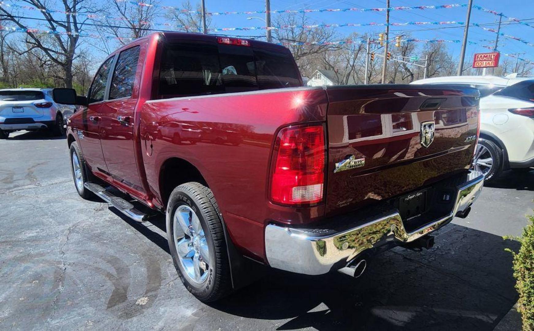 2016 BURGUN RAM 1500 SLT - 4WD (3C6RR7LT7GG) with an 5.7L engine, Automatic transmission, located at 101 S. Halleck St., DeMotte, 46310, (219) 987-2922, 41.202343, -87.198189 - Photo#3