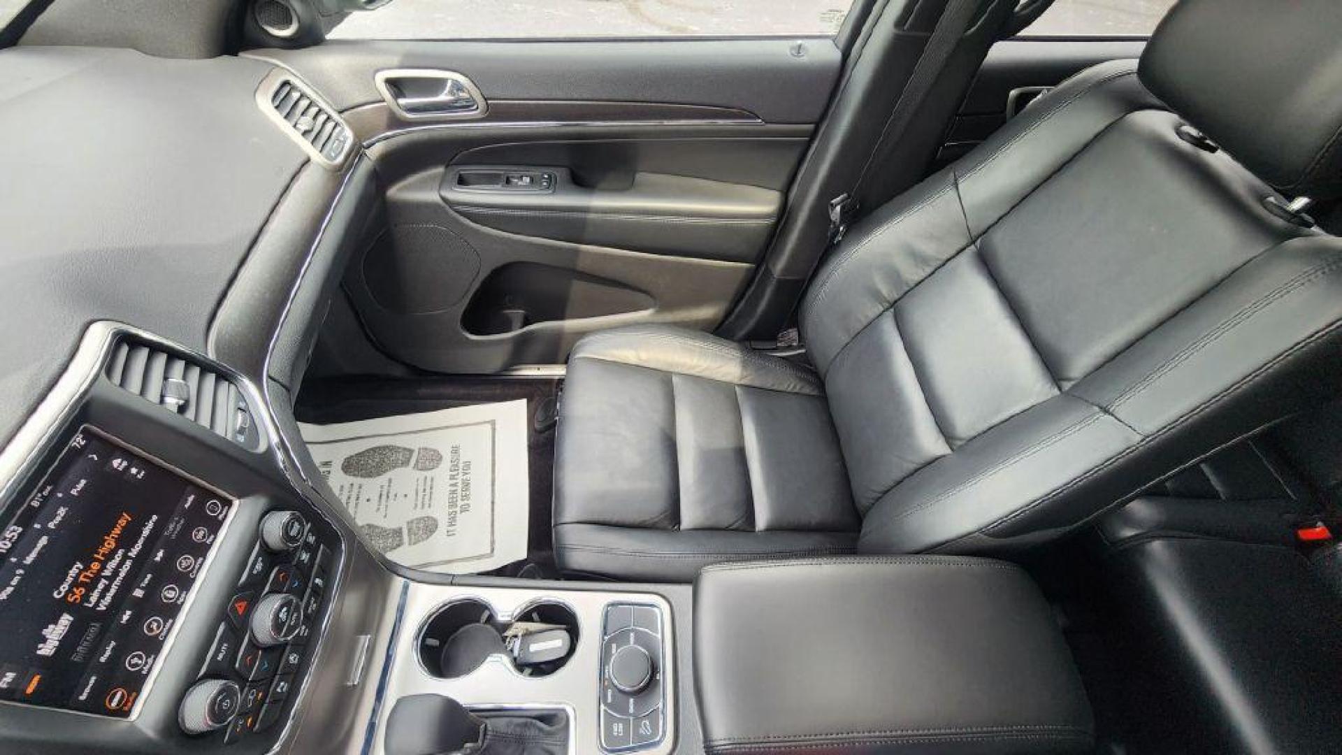 2018 BLACK JEEP GRAND CHEROKEE LIMITED - 4WD (1C4RJFBG4JC) with an 3.6L engine, Automatic transmission, located at 101 S. Halleck St., DeMotte, 46310, (219) 987-2922, 41.202343, -87.198189 - Photo#8