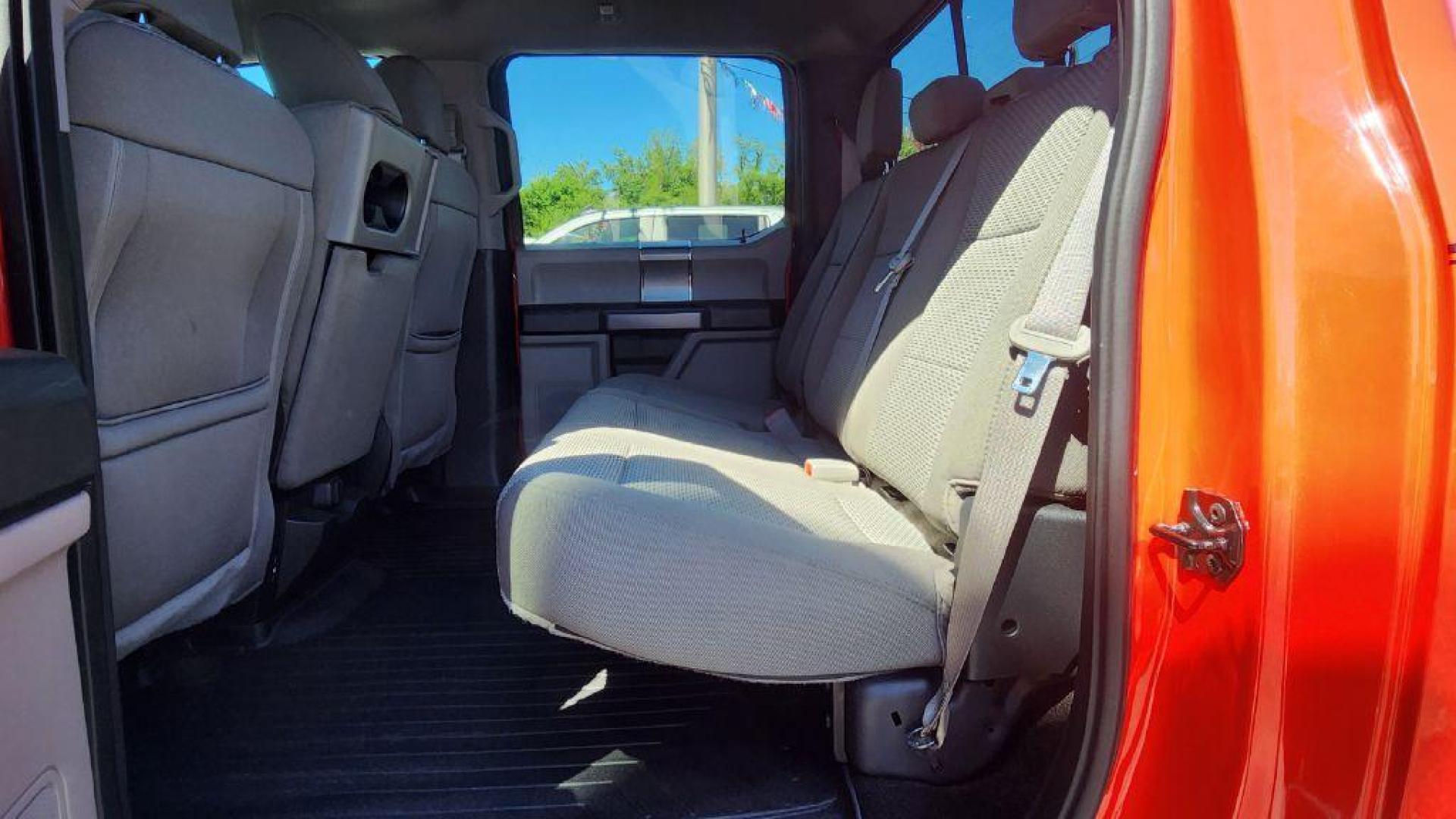 2018 RED FORD F150 SUPERCREW (1FTEW1EP6JK) with an 2.7L engine, Automatic transmission, located at 101 S. Halleck St., DeMotte, 46310, (219) 987-2922, 41.202343, -87.198189 - Photo#5