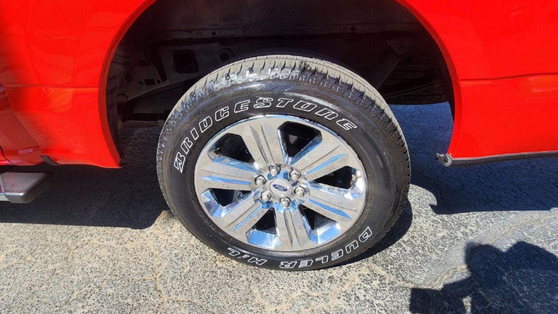 2018 RED FORD F150 SUPERCREW (1FTEW1EP6JK) with an 2.7L engine, Automatic transmission, located at 101 S. Halleck St., DeMotte, 46310, (219) 987-2922, 41.202343, -87.198189 - Photo#23
