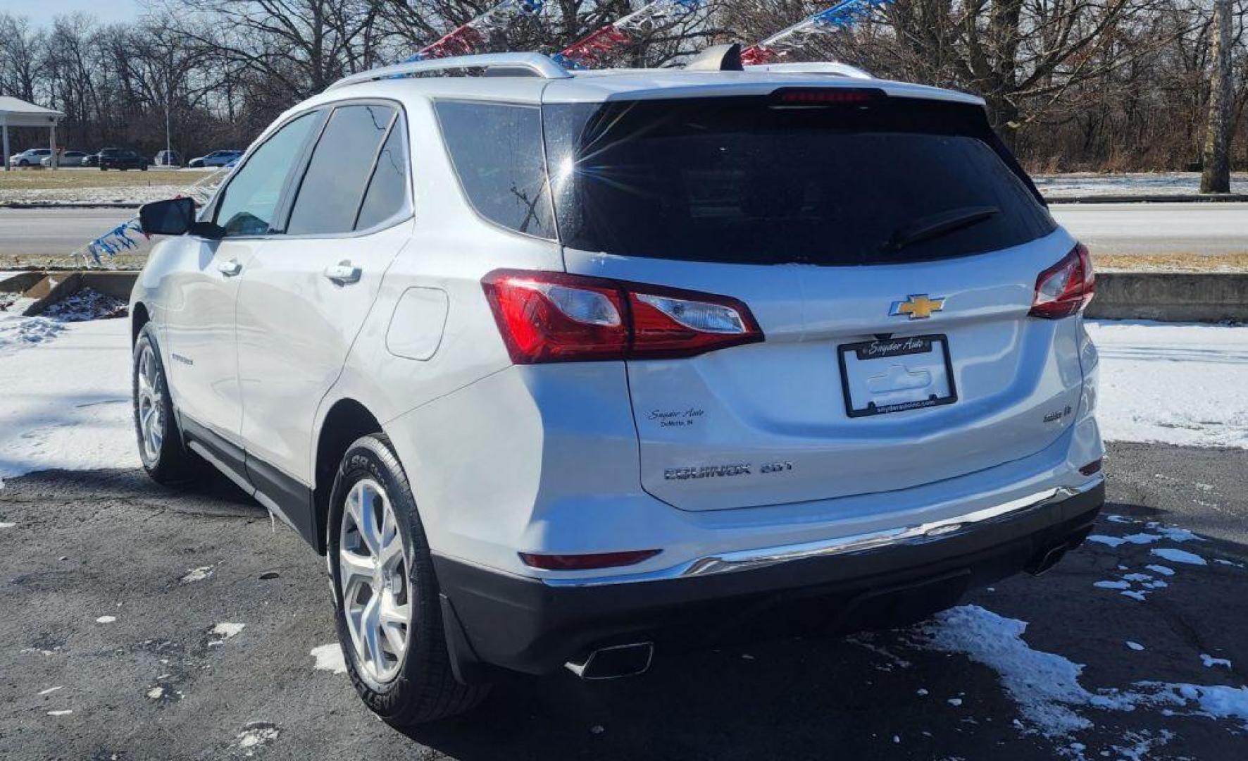 2018 WHITE CHEVROLET EQUINOX LT - AWD (2GNAXTEX5J6) with an 2.0L engine, Automatic transmission, located at 101 S. Halleck St., DeMotte, 46310, (219) 987-2922, 41.202343, -87.198189 - Photo#3