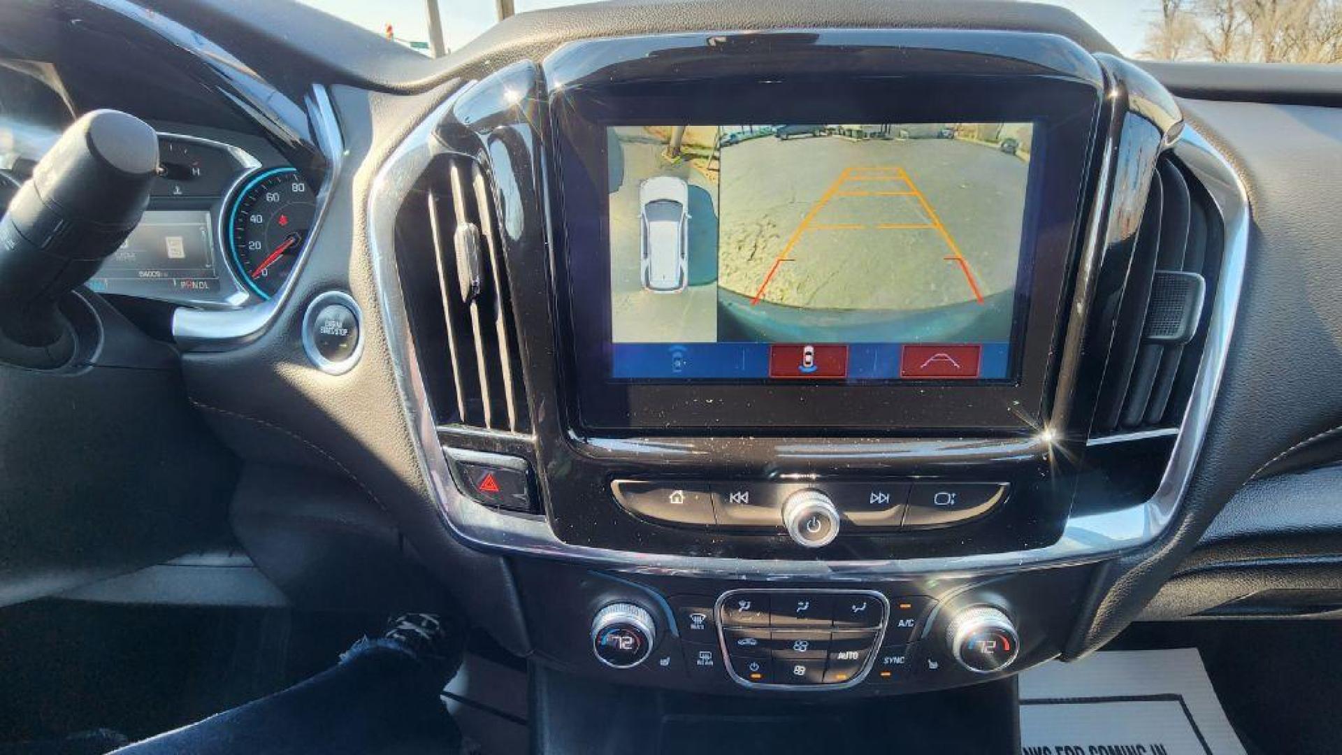 2018 GRAY CHEVROLET TRAVERSE LT (1GNERHKW6JJ) with an 3.6L engine, Automatic transmission, located at 101 S. Halleck St., DeMotte, 46310, (219) 987-2922, 41.202343, -87.198189 - Photo#15