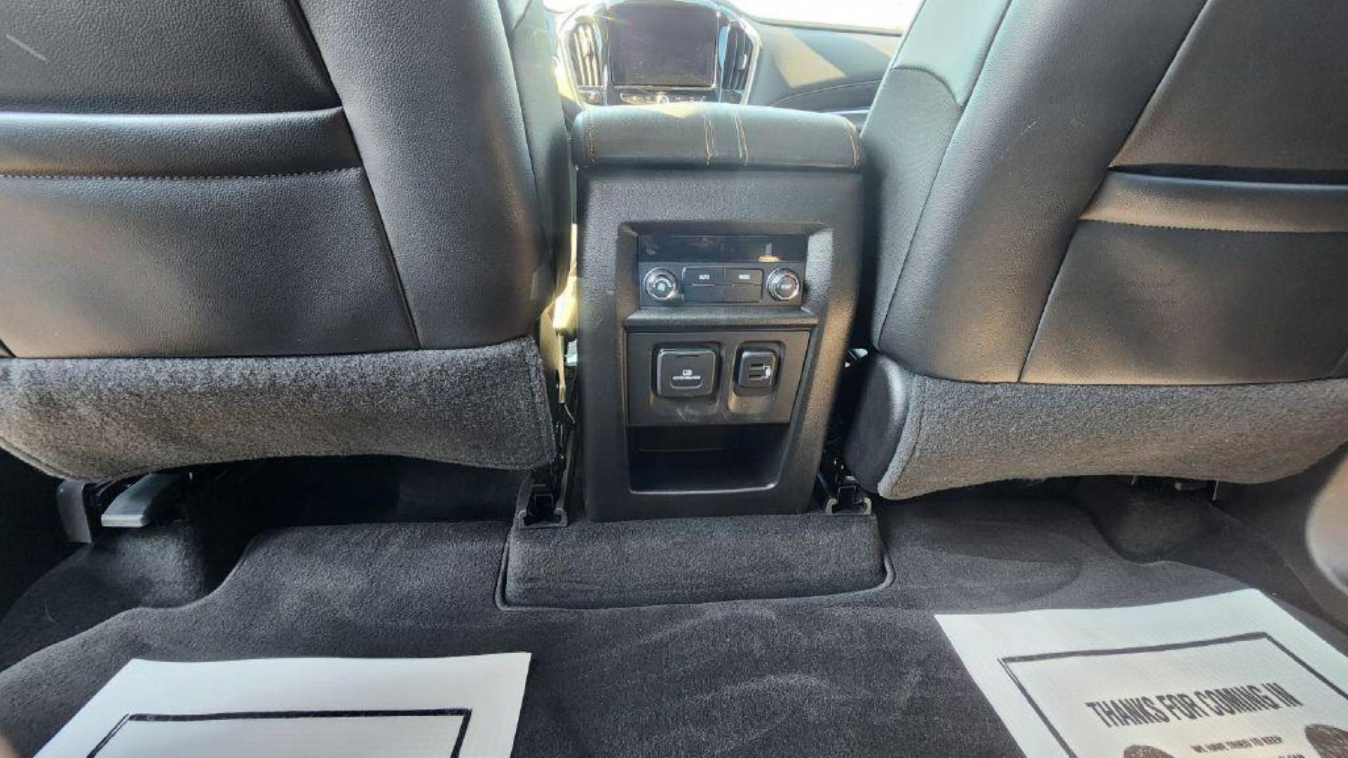 2018 GRAY CHEVROLET TRAVERSE LT (1GNERHKW6JJ) with an 3.6L engine, Automatic transmission, located at 101 S. Halleck St., DeMotte, 46310, (219) 987-2922, 41.202343, -87.198189 - Photo#19