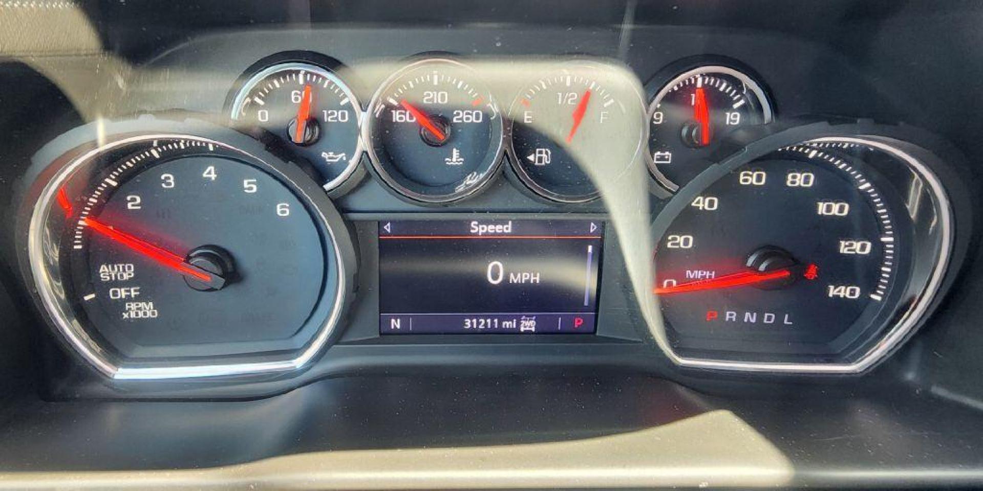 2019 GRAY CHEVROLET SILVERADO 1500 RST - 4WD (1GCRYEED3KZ) with an 5.3L engine, Automatic transmission, located at 101 S. Halleck St., DeMotte, 46310, (219) 987-2922, 41.202343, -87.198189 - Photo#11