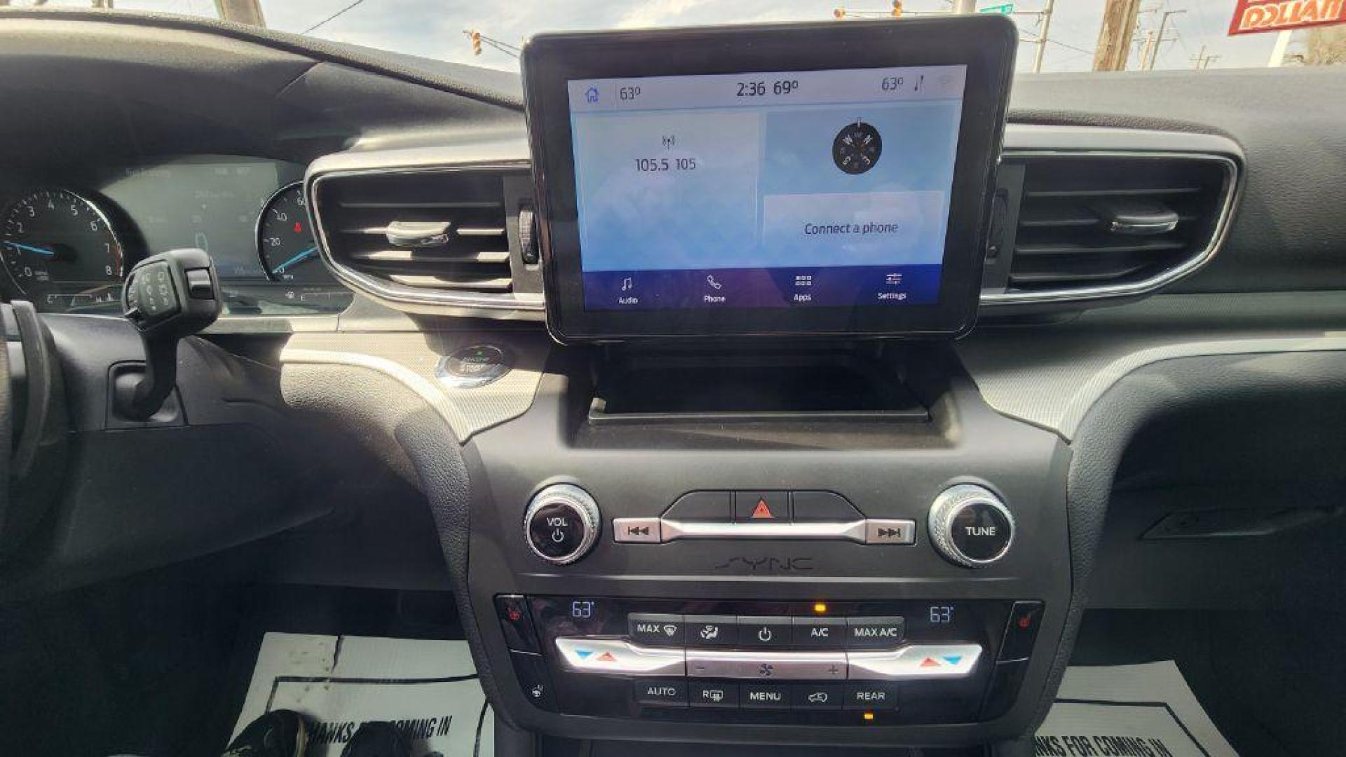 2020 GREEN FORD EXPLORER XLT (1FMSK8DH3LG) with an 2.3L engine, Automatic transmission, located at 101 S. Halleck St., DeMotte, 46310, (219) 987-2922, 41.202343, -87.198189 - Photo#14