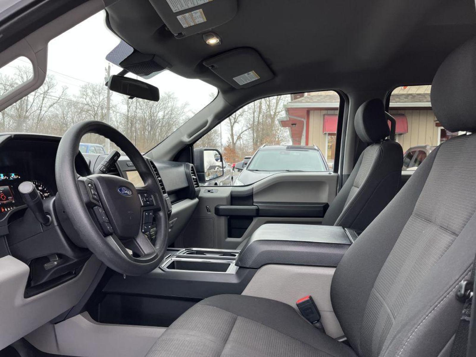 2020 WHITE FORD F150 SUPERCREW (1FTEW1EP9LF) with an 2.7L engine, Automatic transmission, located at 101 S. Halleck St., DeMotte, 46310, (219) 987-2922, 41.202343, -87.198189 - Photo #3