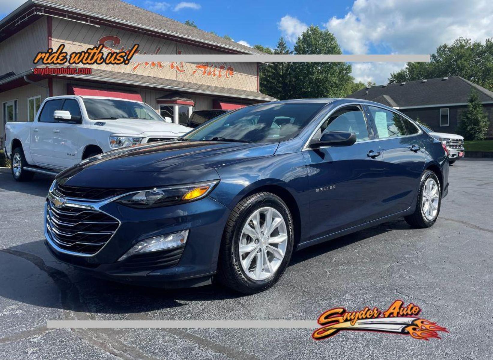 2020 BLUE CHEVROLET MALIBU LT (1G1ZD5ST6LF) with an 1.5L engine, Continuously Variable transmission, located at 101 S. Halleck St., DeMotte, 46310, (219) 987-2922, 41.202343, -87.198189 - Photo #0