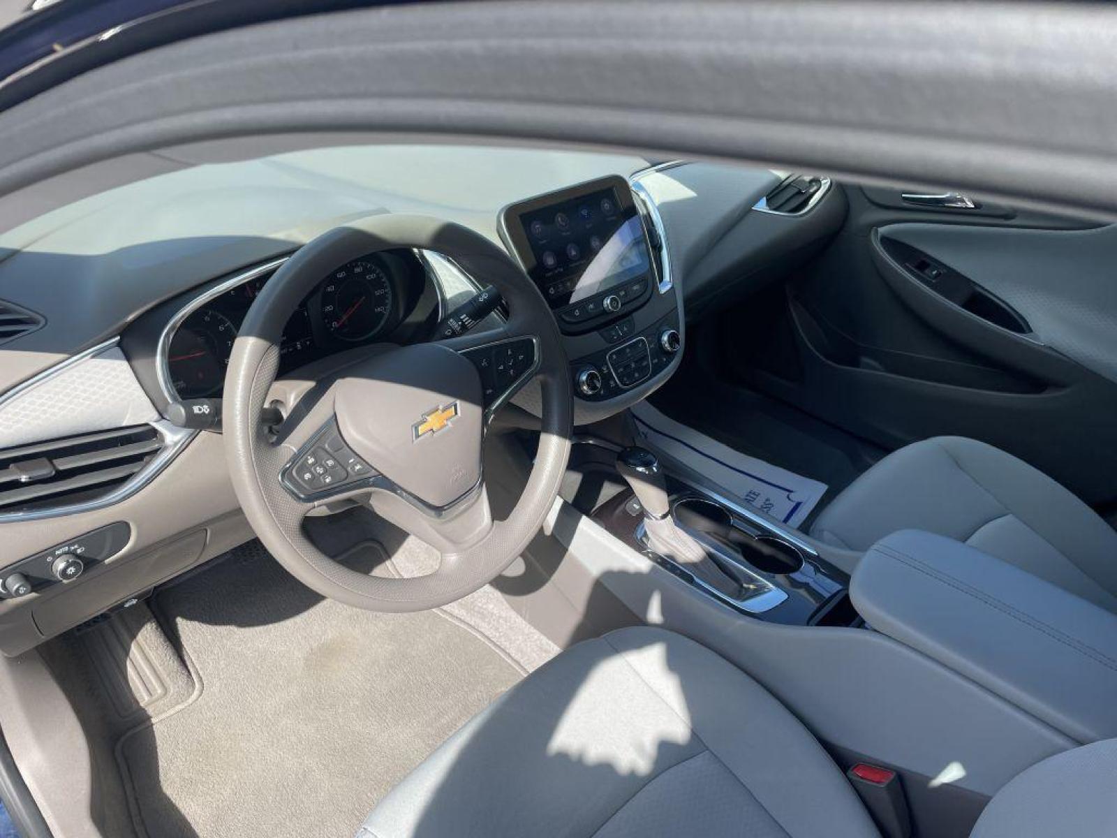 2020 BLUE CHEVROLET MALIBU LT (1G1ZD5ST6LF) with an 1.5L engine, Continuously Variable transmission, located at 101 S. Halleck St., DeMotte, 46310, (219) 987-2922, 41.202343, -87.198189 - Photo #3