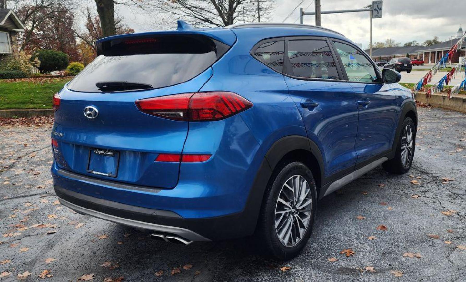2019 BLUE HYUNDAI TUCSON LIMITED - FWD (KM8J33AL1KU) with an 2.4L engine, Automatic transmission, located at 101 S. Halleck St., DeMotte, 46310, (219) 987-2922, 41.202343, -87.198189 - Photo#2