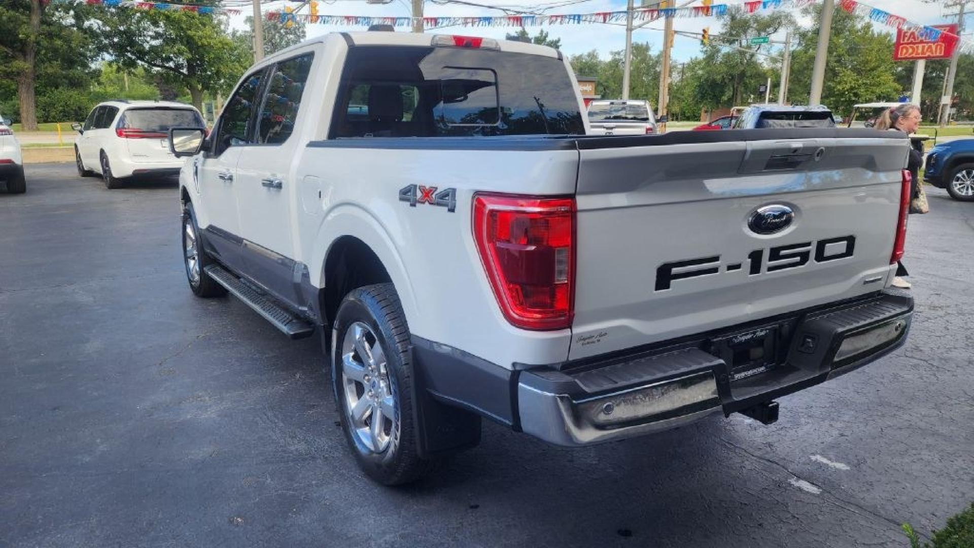 2022 WHITE FORD F150 SUPERCREW (1FTFW1E81NK) with an 3.5L engine, Automatic transmission, located at 101 S. Halleck St., DeMotte, 46310, (219) 987-2922, 41.202343, -87.198189- Photo#3