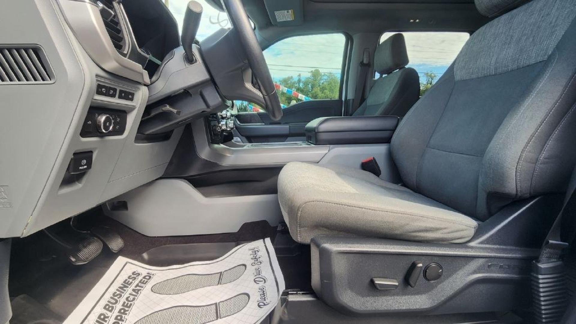 2022 WHITE FORD F150 SUPERCREW (1FTFW1E81NK) with an 3.5L engine, Automatic transmission, located at 101 S. Halleck St., DeMotte, 46310, (219) 987-2922, 41.202343, -87.198189- Photo#4