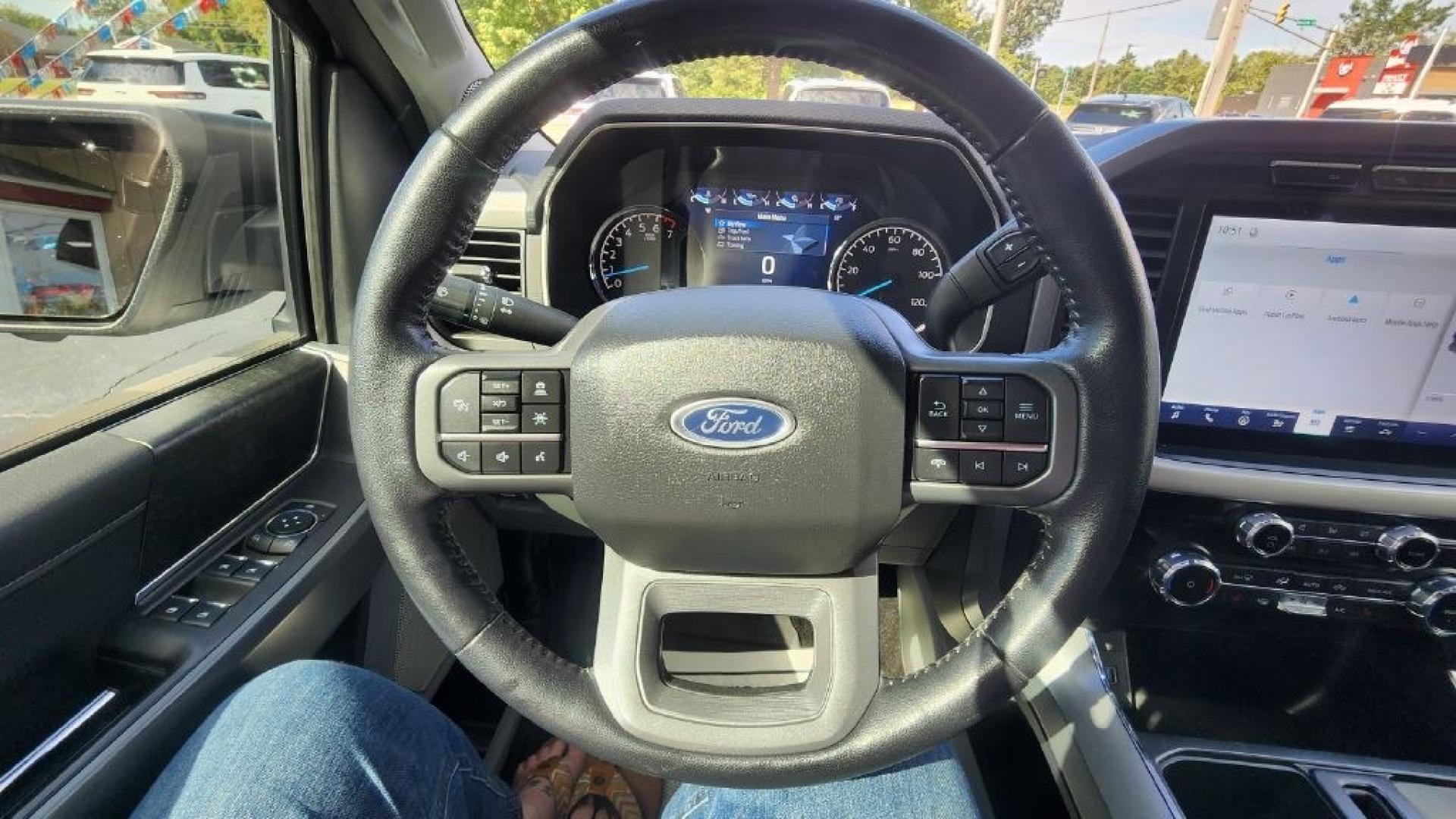 2022 WHITE FORD F150 SUPERCREW (1FTFW1E81NK) with an 3.5L engine, Automatic transmission, located at 101 S. Halleck St., DeMotte, 46310, (219) 987-2922, 41.202343, -87.198189- Photo#15