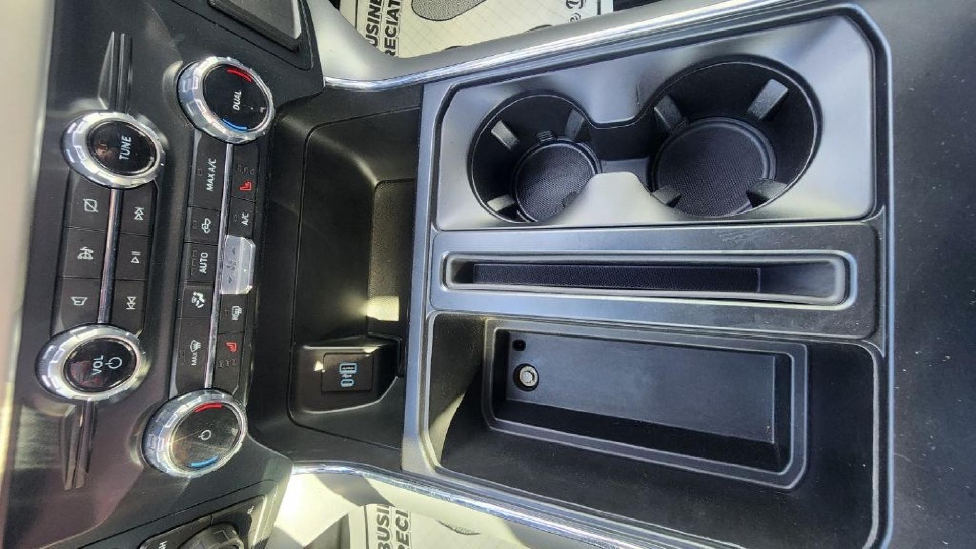 2022 WHITE FORD F150 SUPERCREW (1FTFW1E81NK) with an 3.5L engine, Automatic transmission, located at 101 S. Halleck St., DeMotte, 46310, (219) 987-2922, 41.202343, -87.198189- Photo#16