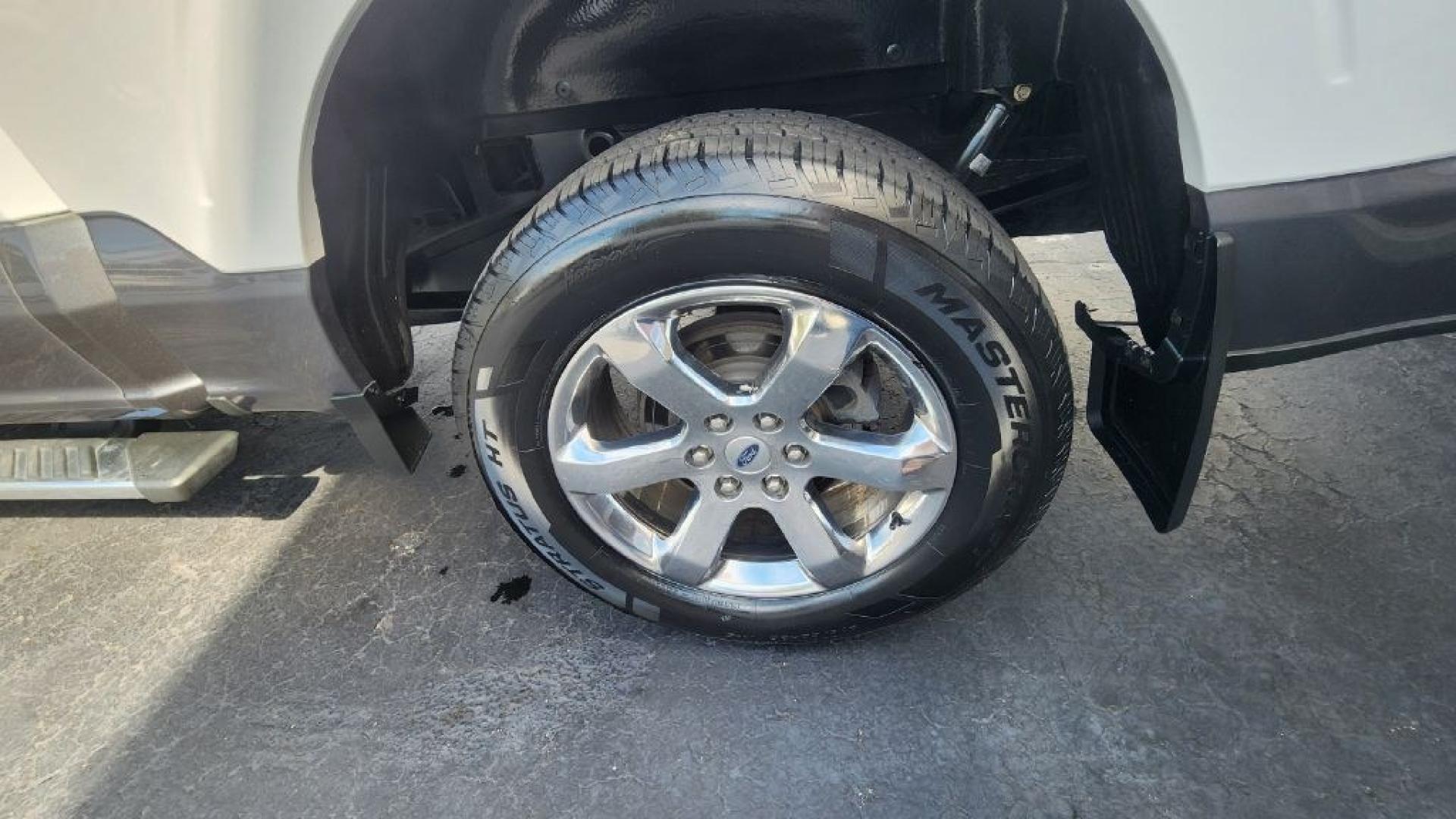 2022 WHITE FORD F150 SUPERCREW (1FTFW1E81NK) with an 3.5L engine, Automatic transmission, located at 101 S. Halleck St., DeMotte, 46310, (219) 987-2922, 41.202343, -87.198189- Photo#22