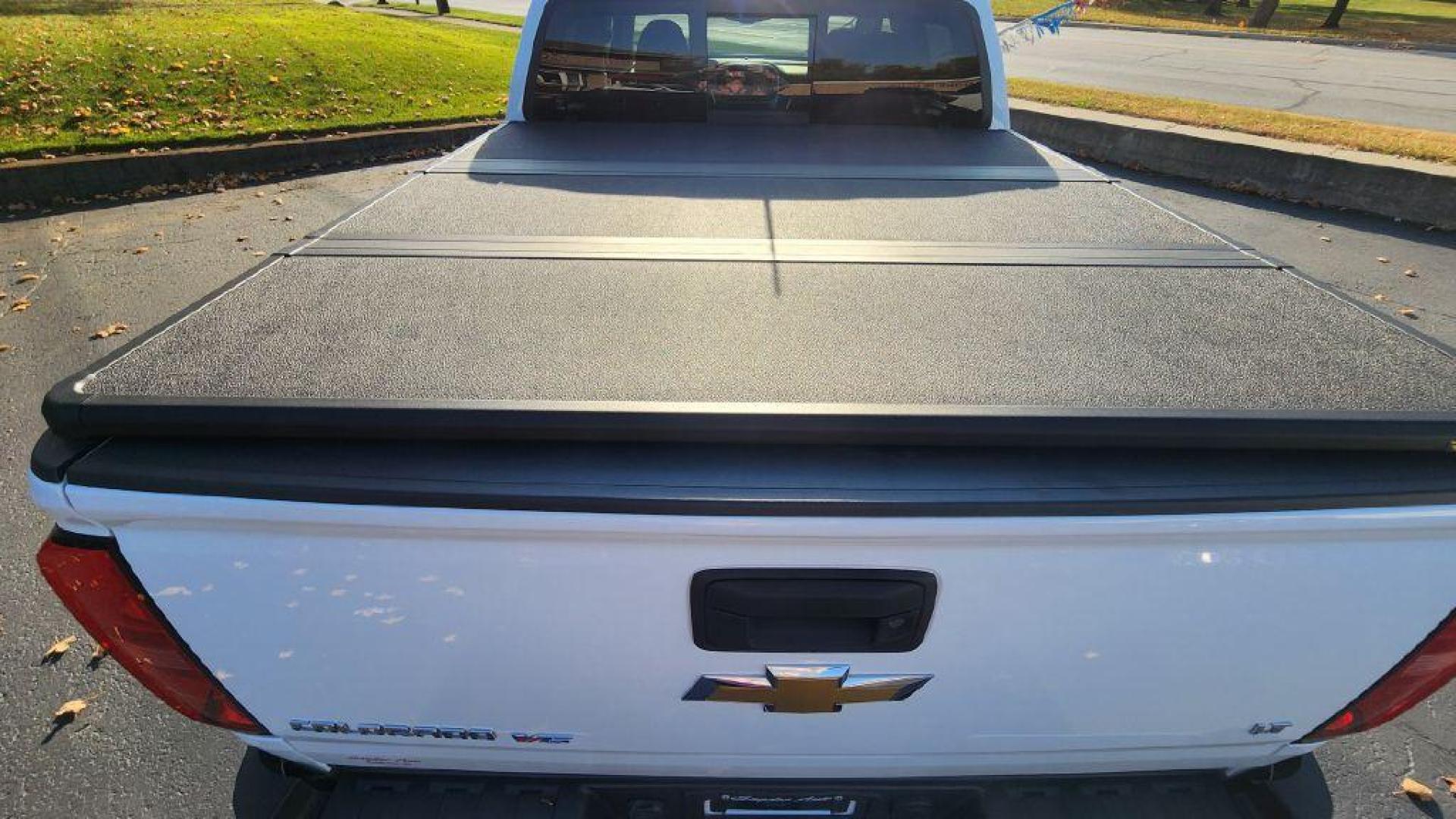 2020 WHITE CHEVROLET COLORADO LT (1GCGTCEN9L1) with an 3.6L engine, Automatic transmission, located at 101 S. Halleck St., DeMotte, 46310, (219) 987-2922, 41.202343, -87.198189 - Photo#19