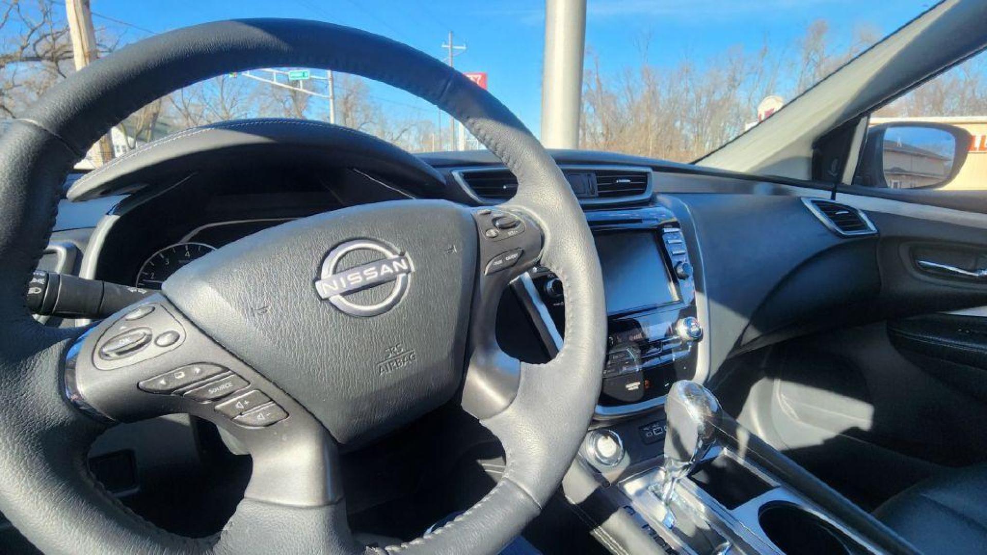 2023 GRAY NISSAN MURANO SV - AWD (5N1AZ2BSXPC) with an 3.5L engine, Automatic transmission, located at 101 S. Halleck St., DeMotte, 46310, (219) 987-2922, 41.202343, -87.198189 - Photo#8