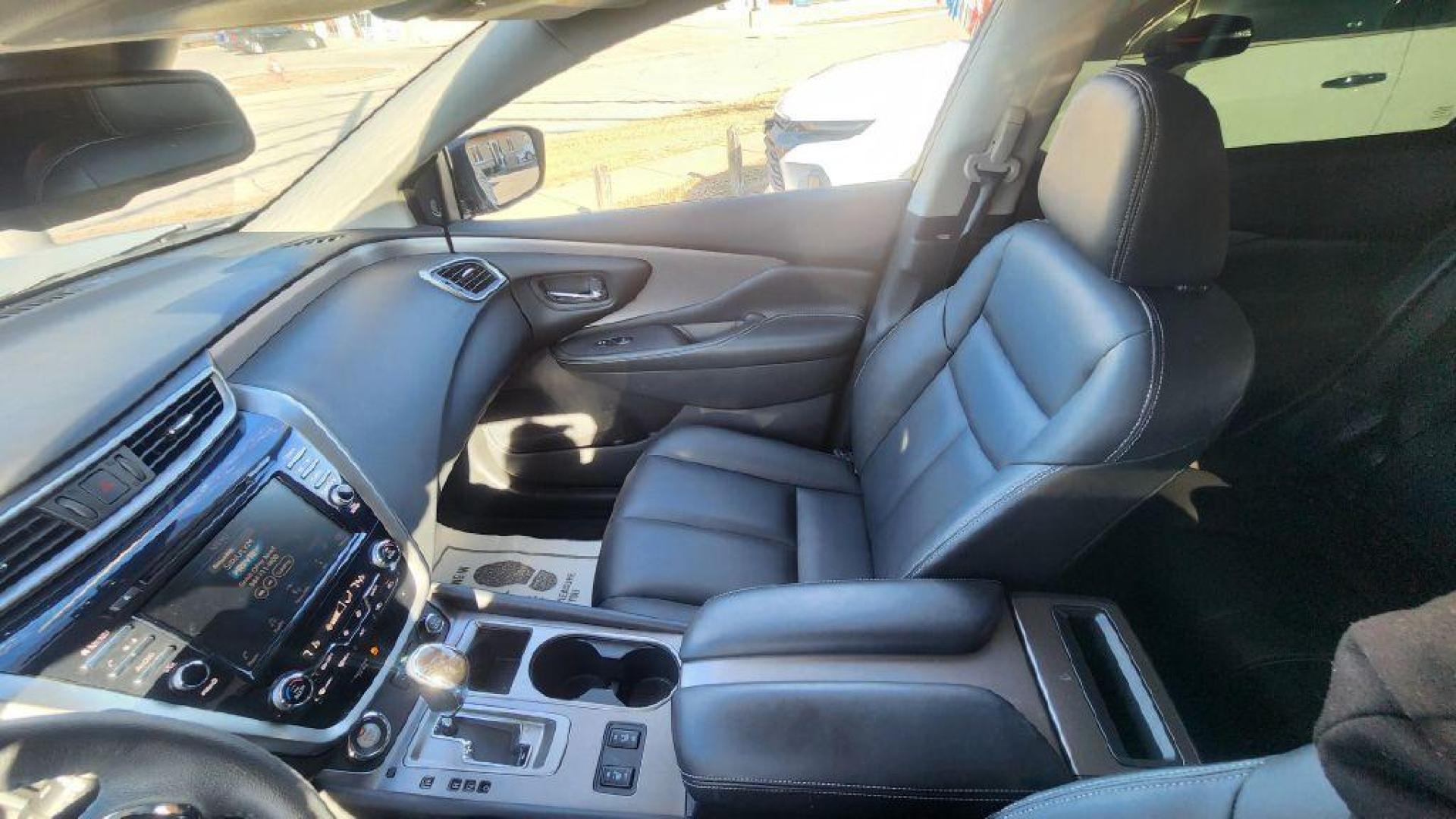 2023 GRAY NISSAN MURANO SV - AWD (5N1AZ2BSXPC) with an 3.5L engine, Automatic transmission, located at 101 S. Halleck St., DeMotte, 46310, (219) 987-2922, 41.202343, -87.198189 - Photo#9