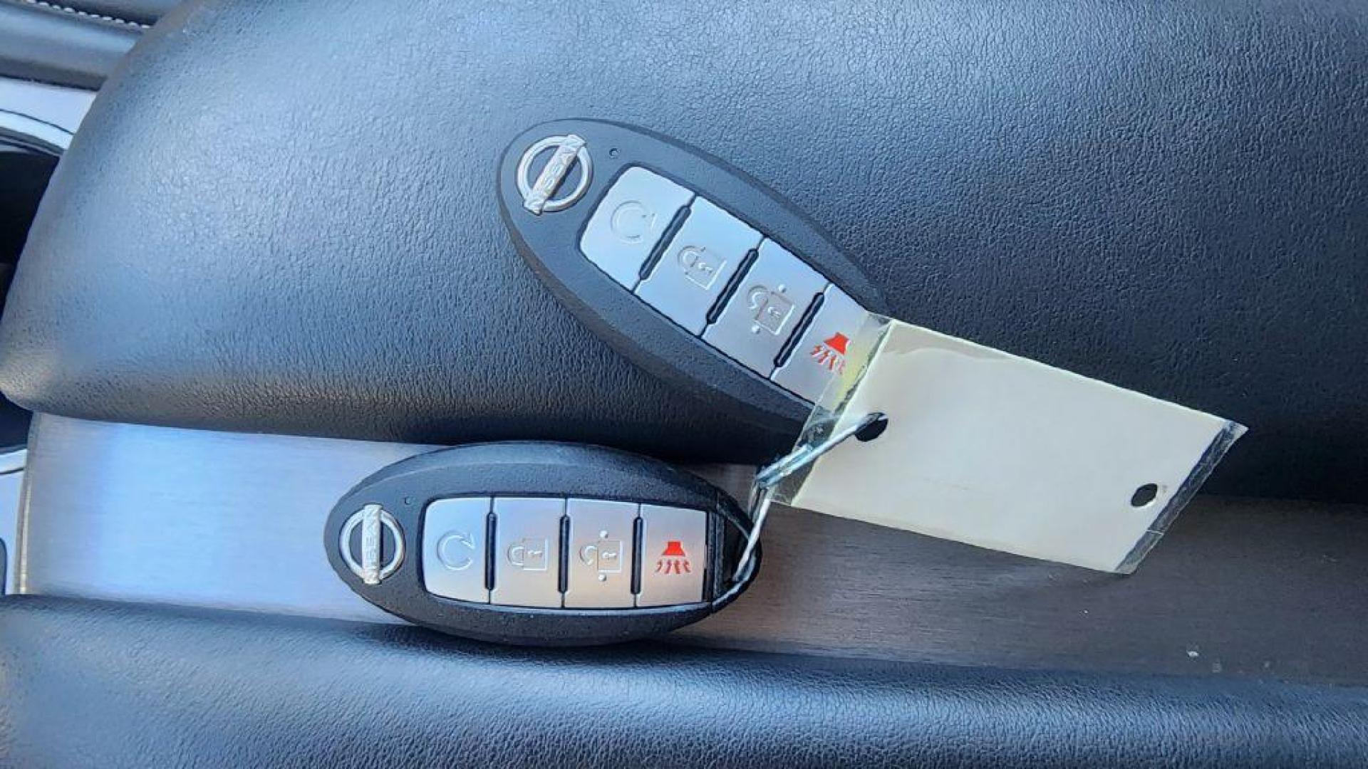 2023 GRAY NISSAN MURANO SV - AWD (5N1AZ2BSXPC) with an 3.5L engine, Automatic transmission, located at 101 S. Halleck St., DeMotte, 46310, (219) 987-2922, 41.202343, -87.198189 - Photo#17