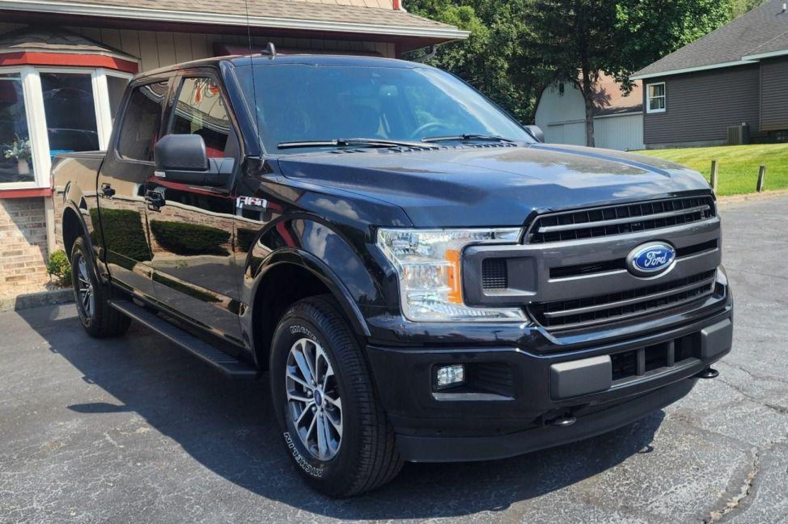 2020 BLACK FORD F150 SUPERCREW - 4WD (1FTEW1EP8LF) with an 2.7L engine, Automatic transmission, located at 101 S. Halleck St., DeMotte, 46310, (219) 987-2922, 41.202343, -87.198189 - Photo#1