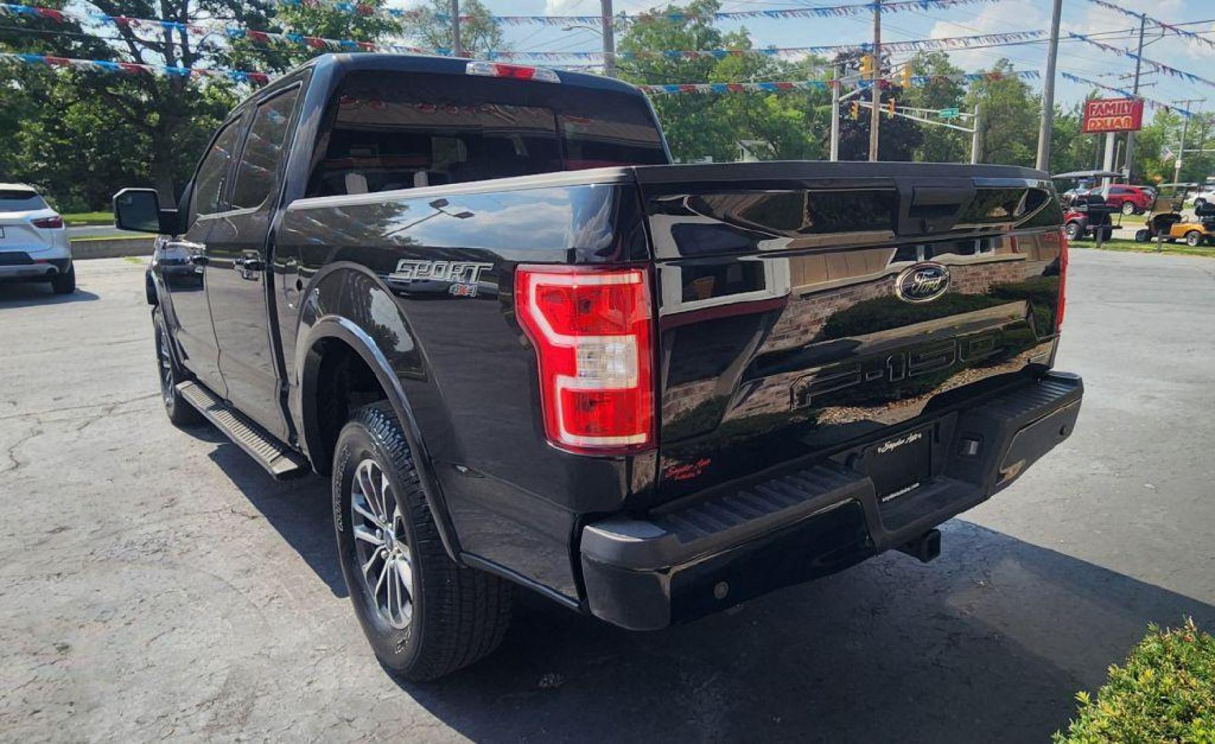 2020 BLACK FORD F150 SUPERCREW - 4WD (1FTEW1EP8LF) with an 2.7L engine, Automatic transmission, located at 101 S. Halleck St., DeMotte, 46310, (219) 987-2922, 41.202343, -87.198189 - Photo#3