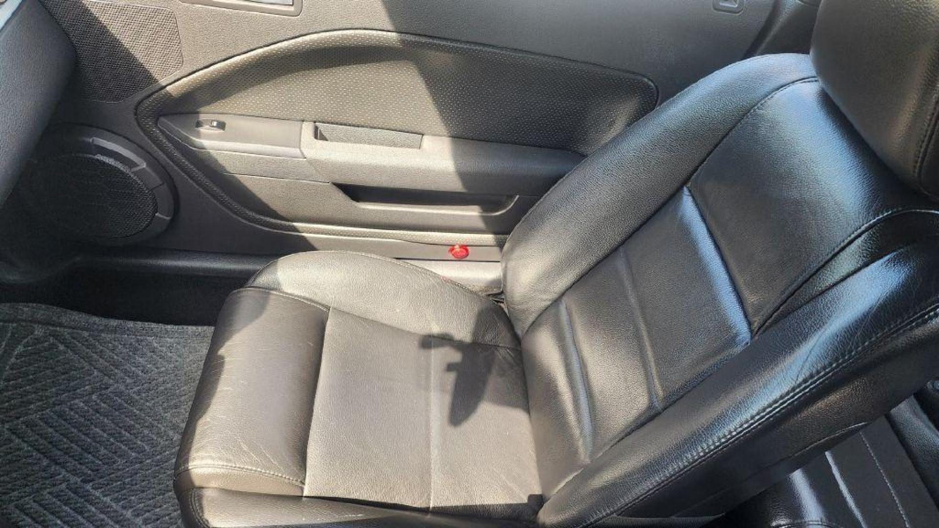 2006 RED FORD MUSTANG CP (1ZVFT80N565) with an 4.0L engine, Automatic transmission, located at 101 S. Halleck St., DeMotte, 46310, (219) 987-2922, 41.202343, -87.198189 - Photo#10