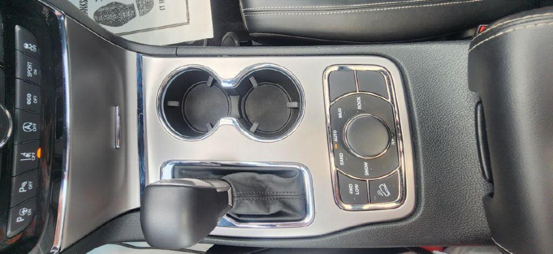 2021 WHITE JEEP GRAND CHEROKEE LIMITED - 4WD (1C4RJFBG7MC) with an 3.6L engine, Automatic transmission, located at 101 S. Halleck St., DeMotte, 46310, (219) 987-2922, 41.202343, -87.198189 - Photo#17