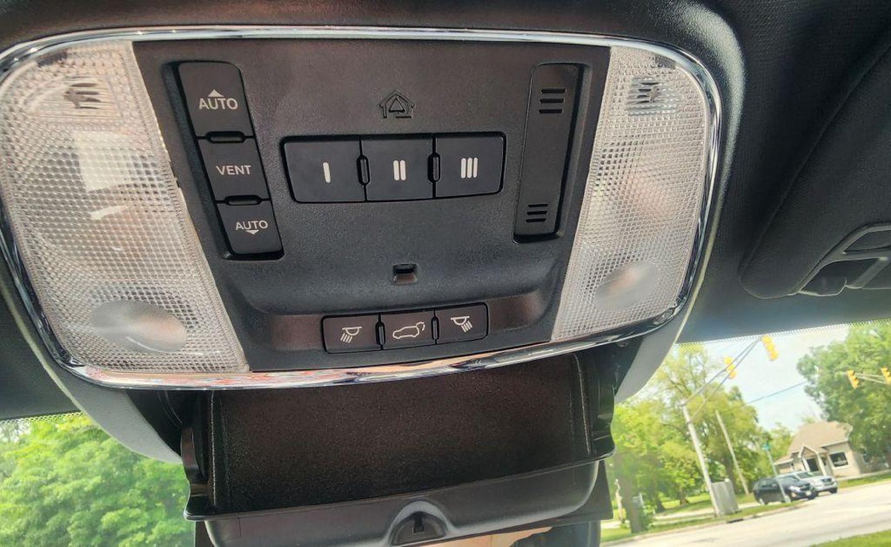 2021 WHITE JEEP GRAND CHEROKEE LIMITED - 4WD (1C4RJFBG7MC) with an 3.6L engine, Automatic transmission, located at 101 S. Halleck St., DeMotte, 46310, (219) 987-2922, 41.202343, -87.198189 - Photo#19