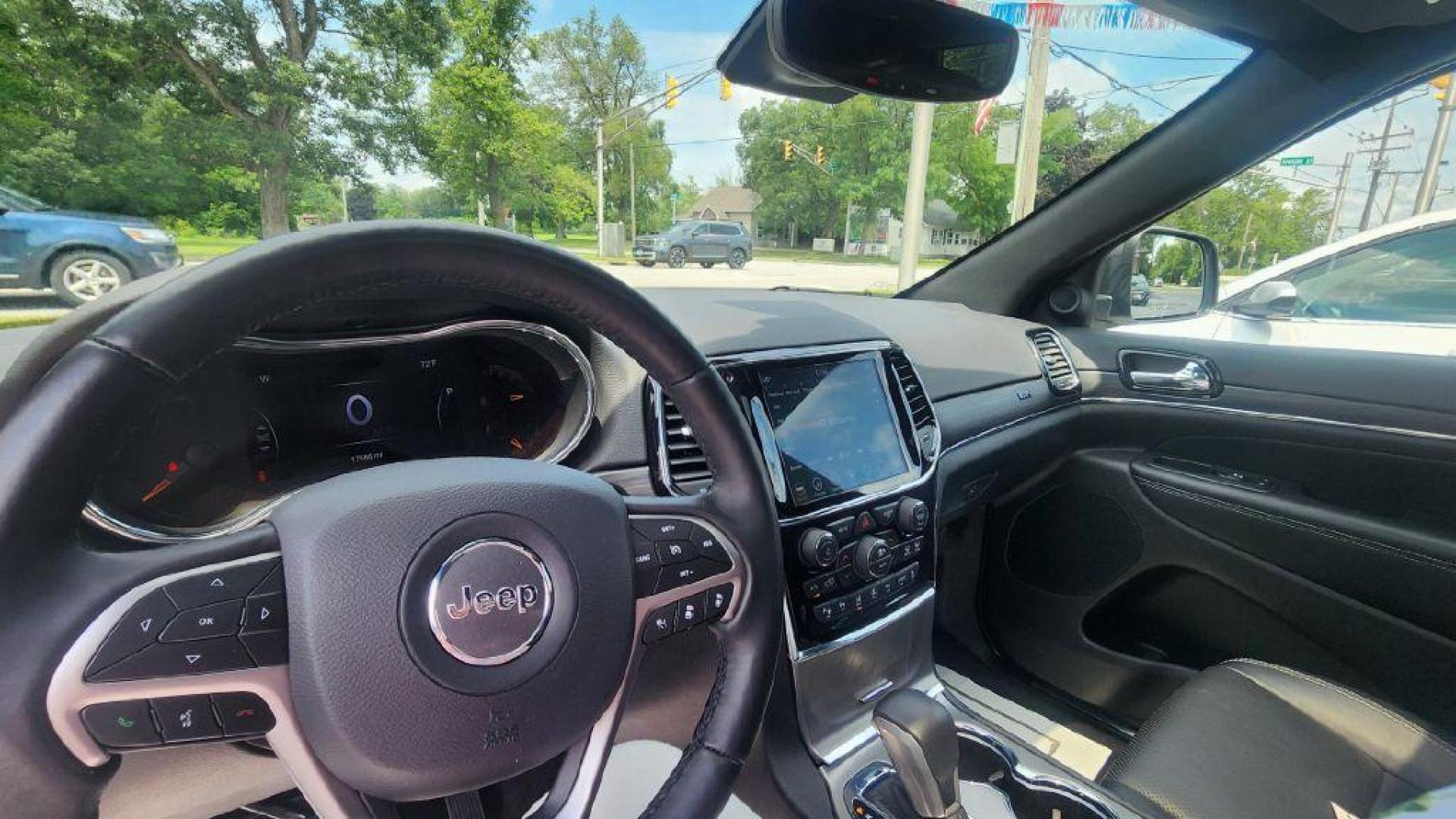 2021 WHITE JEEP GRAND CHEROKEE LIMITED - 4WD (1C4RJFBG7MC) with an 3.6L engine, Automatic transmission, located at 101 S. Halleck St., DeMotte, 46310, (219) 987-2922, 41.202343, -87.198189 - Photo#8