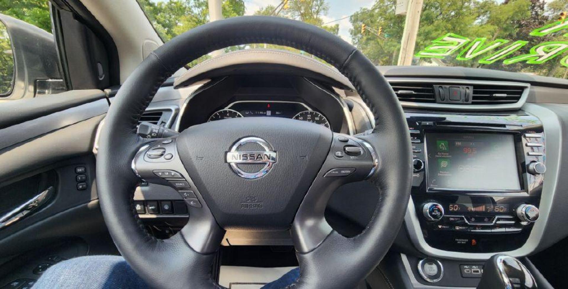 2021 WHITE NISSAN MURANO SL - AWD (5N1AZ2CS2MC) with an 3.5L engine, Continuously Variable transmission, located at 101 S. Halleck St., DeMotte, 46310, (219) 987-2922, 41.202343, -87.198189 - Photo#11