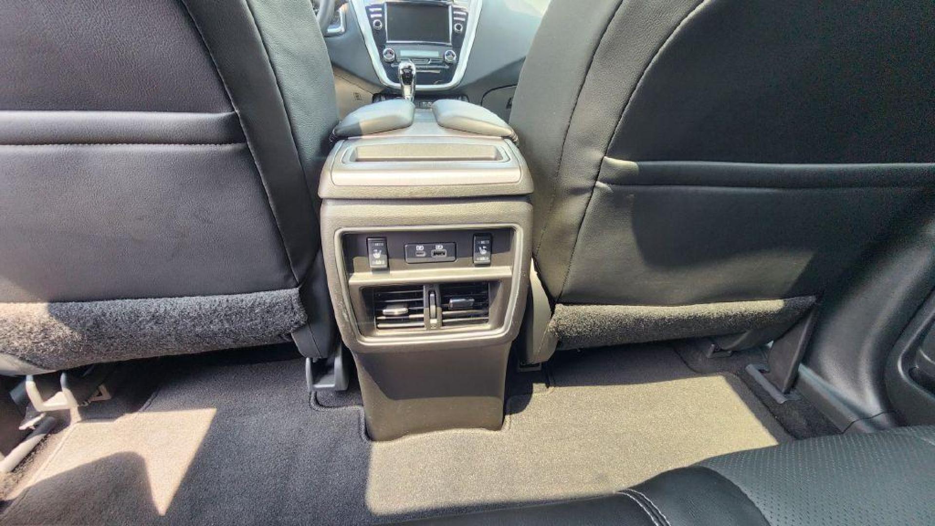 2021 WHITE NISSAN MURANO SL - AWD (5N1AZ2CS2MC) with an 3.5L engine, Continuously Variable transmission, located at 101 S. Halleck St., DeMotte, 46310, (219) 987-2922, 41.202343, -87.198189 - Photo#20