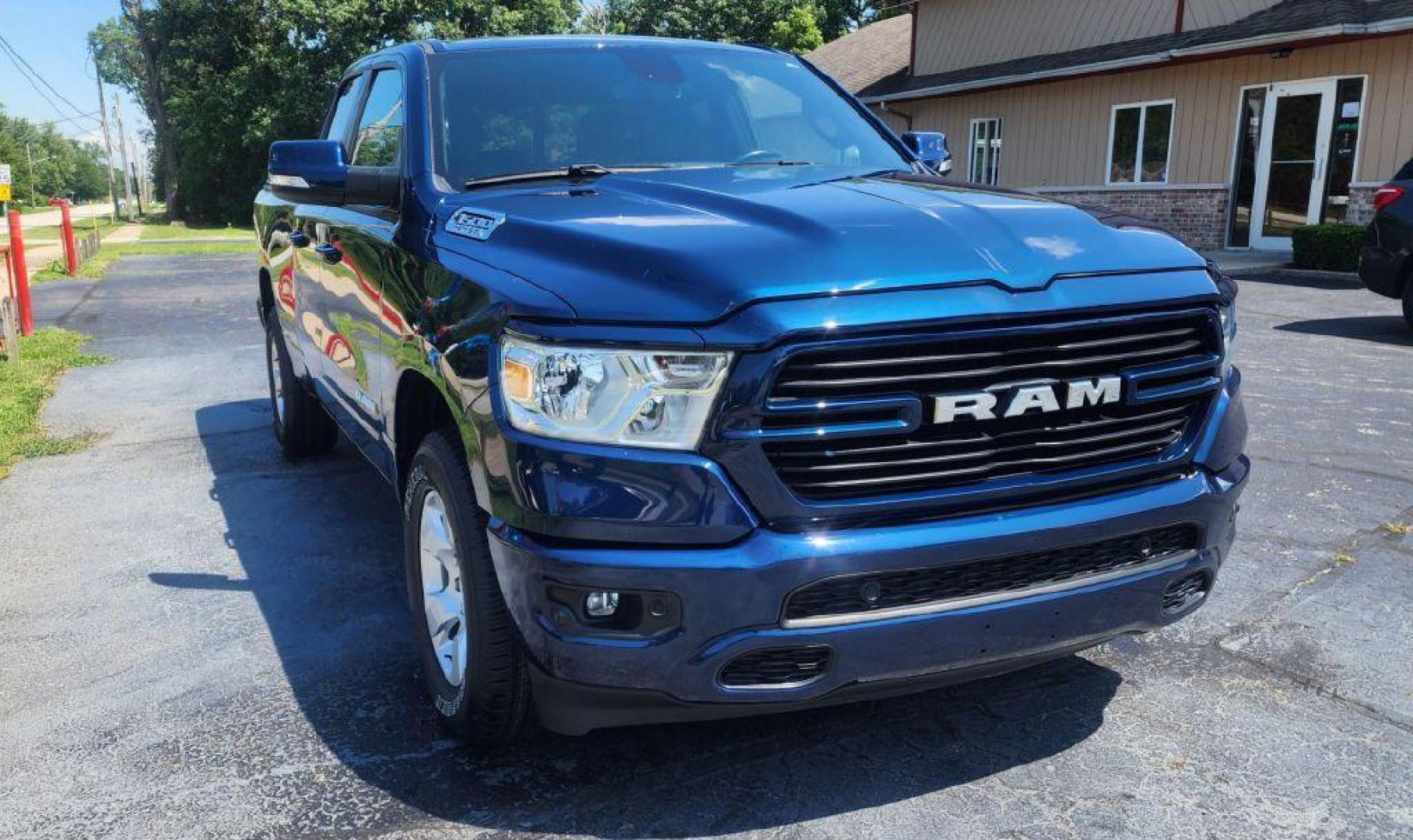 2021 BLUE RAM 1500 BIG HORN/LONE STAR-4WD (1C6SRFBT6MN) with an 5.7L engine, Automatic transmission, located at 101 S. Halleck St., DeMotte, 46310, (219) 987-2922, 41.202343, -87.198189 - Photo#1