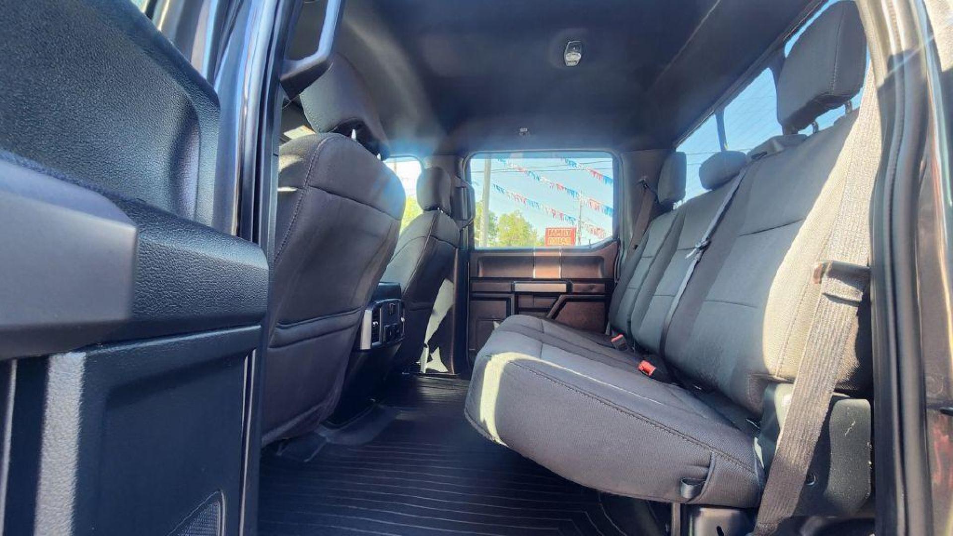 2020 GRAY FORD F150 SUPERCREW - 4WD (1FTEW1E42LF) with an 3.5L engine, Automatic transmission, located at 101 S. Halleck St., DeMotte, 46310, (219) 987-2922, 41.202343, -87.198189 - Photo#5
