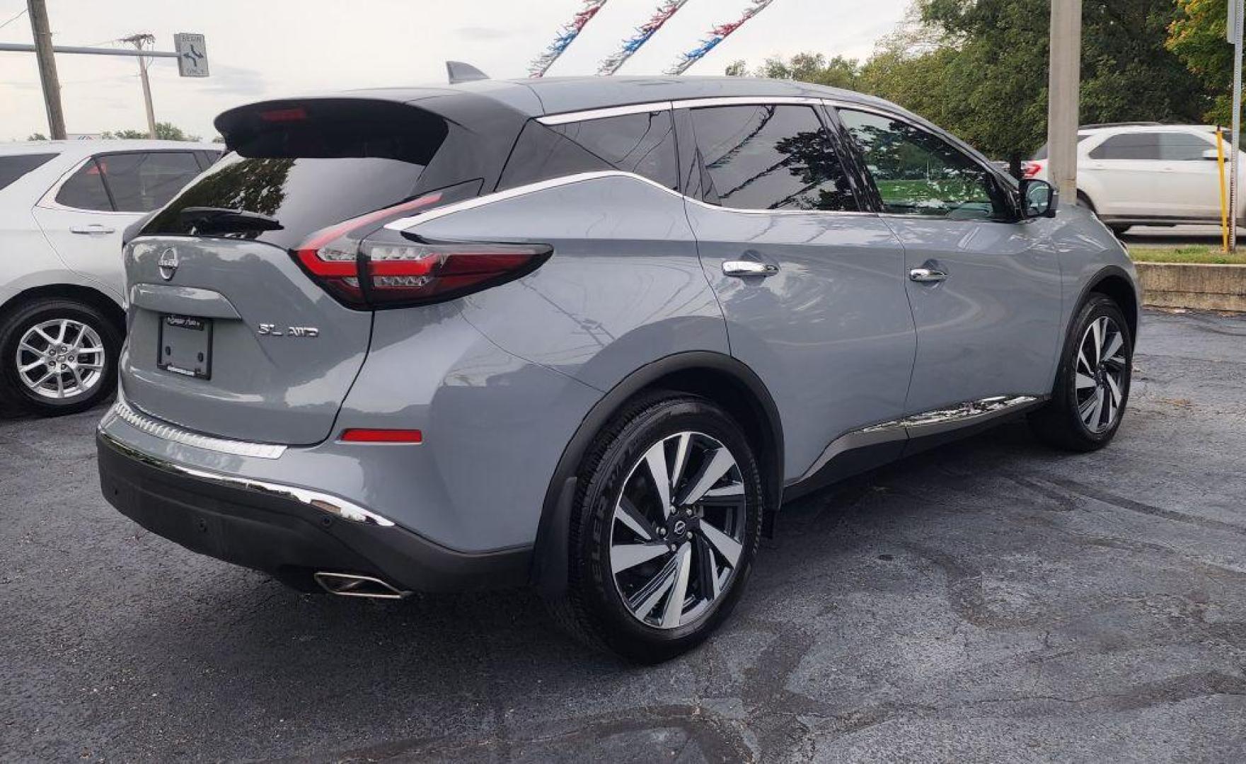 2023 GRAY NISSAN MURANO SL - AWD (5N1AZ2CS9PC) with an 3.5L engine, Automatic transmission, located at 101 S. Halleck St., DeMotte, 46310, (219) 987-2922, 41.202343, -87.198189 - Photo#2