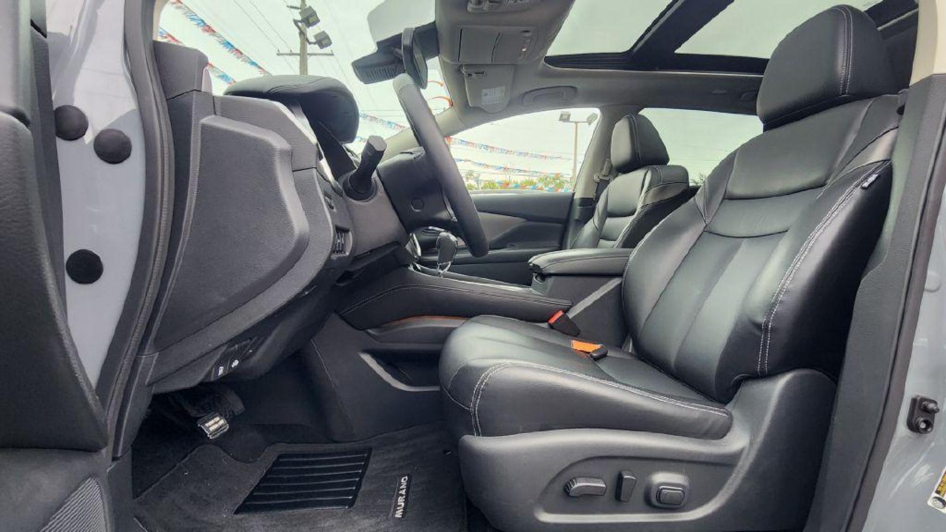 2023 GRAY NISSAN MURANO SL - AWD (5N1AZ2CS9PC) with an 3.5L engine, Automatic transmission, located at 101 S. Halleck St., DeMotte, 46310, (219) 987-2922, 41.202343, -87.198189 - Photo#4