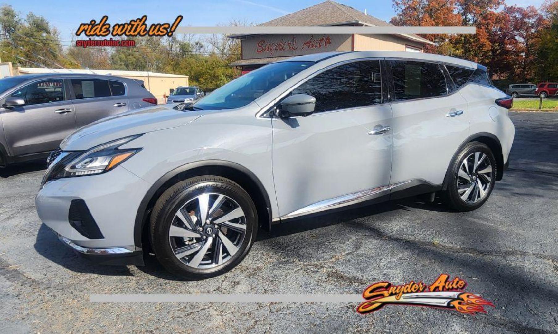2023 GRAY NISSAN MURANO SL - AWD (5N1AZ2CS2PC) with an 3.5L engine, Automatic transmission, located at 101 S. Halleck St., DeMotte, 46310, (219) 987-2922, 41.202343, -87.198189 - Photo#0