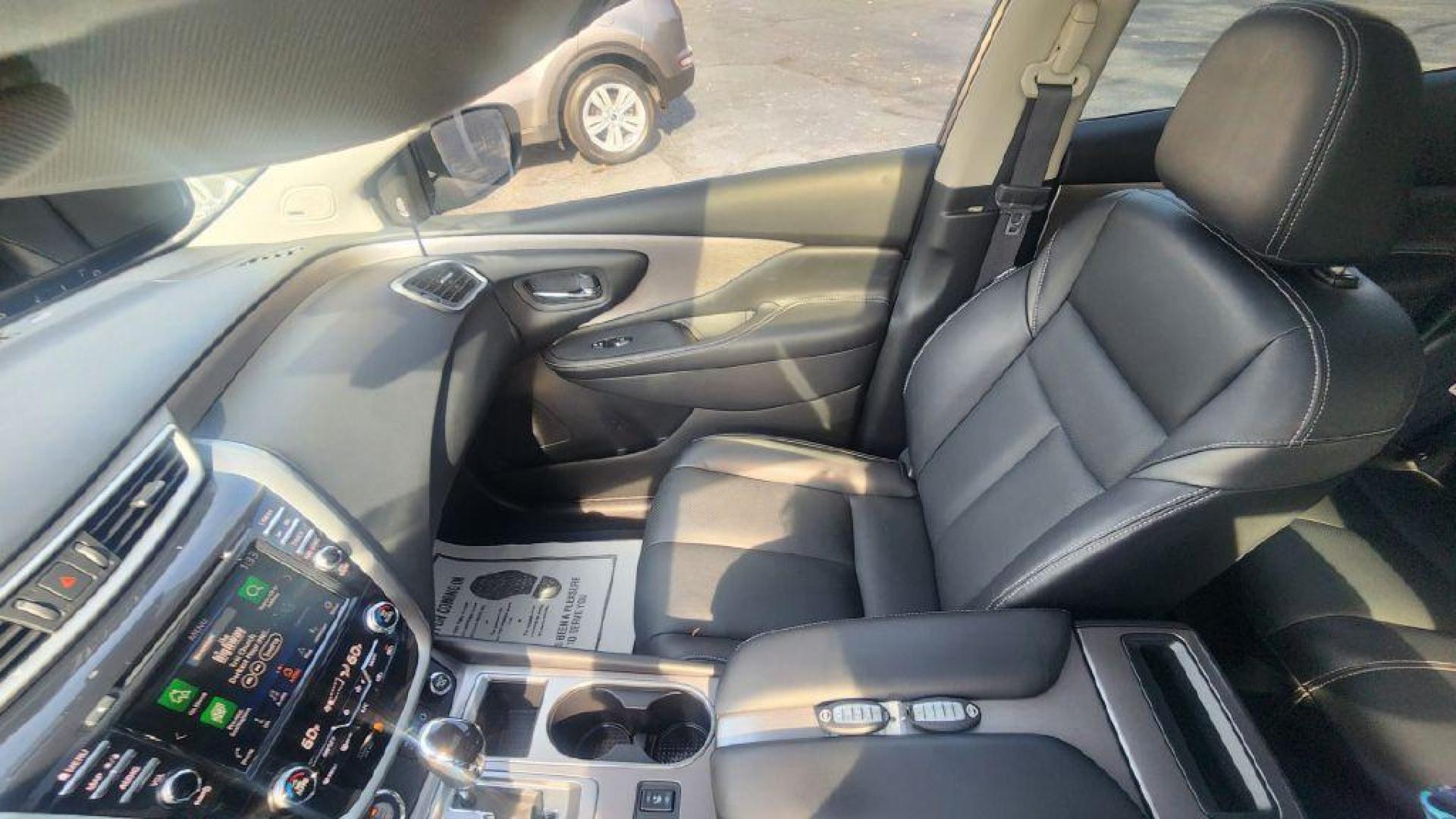 2023 GRAY NISSAN MURANO SL - AWD (5N1AZ2CS2PC) with an 3.5L engine, Automatic transmission, located at 101 S. Halleck St., DeMotte, 46310, (219) 987-2922, 41.202343, -87.198189 - Photo#16