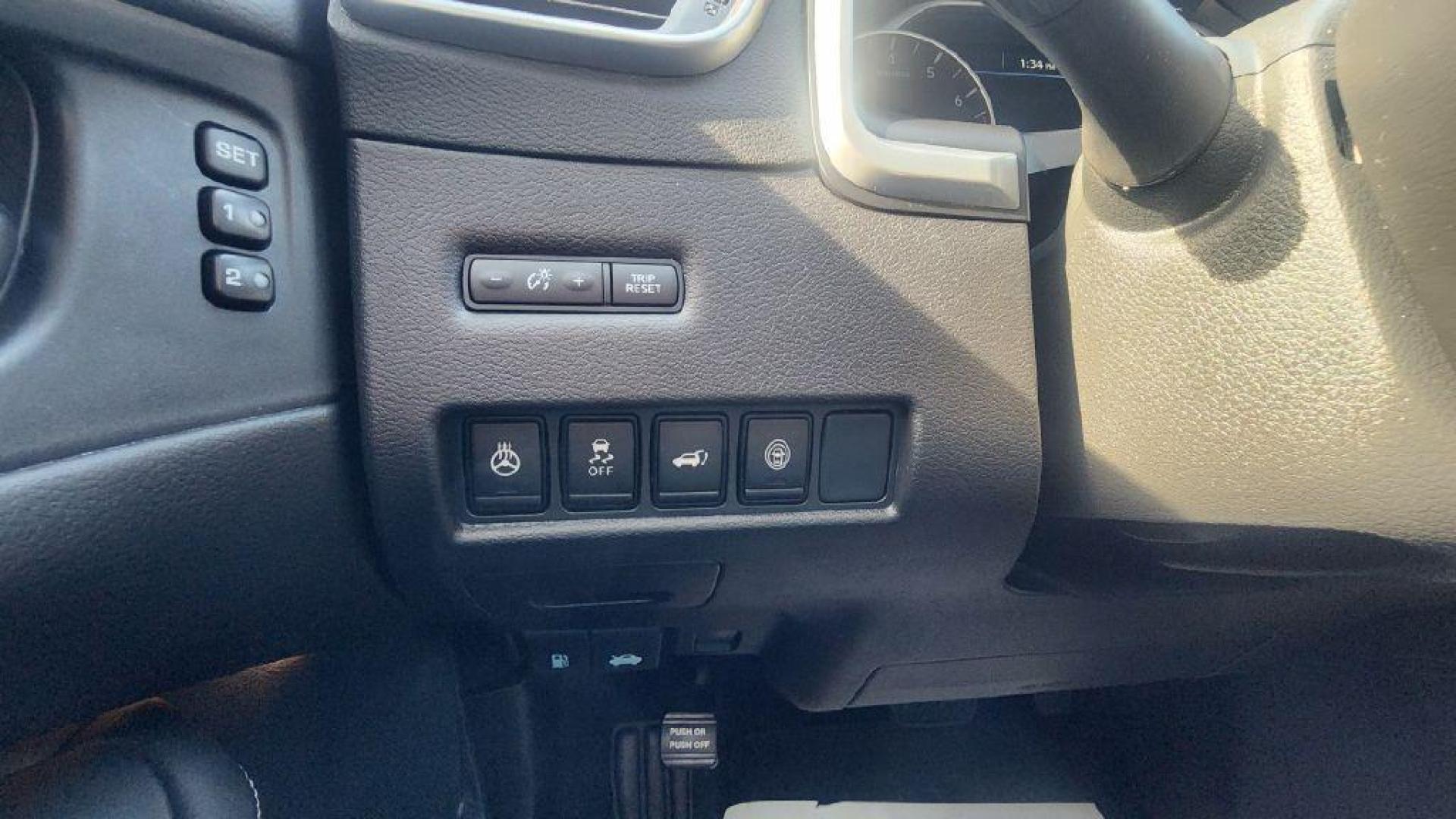 2023 GRAY NISSAN MURANO SL - AWD (5N1AZ2CS2PC) with an 3.5L engine, Automatic transmission, located at 101 S. Halleck St., DeMotte, 46310, (219) 987-2922, 41.202343, -87.198189 - Photo#19