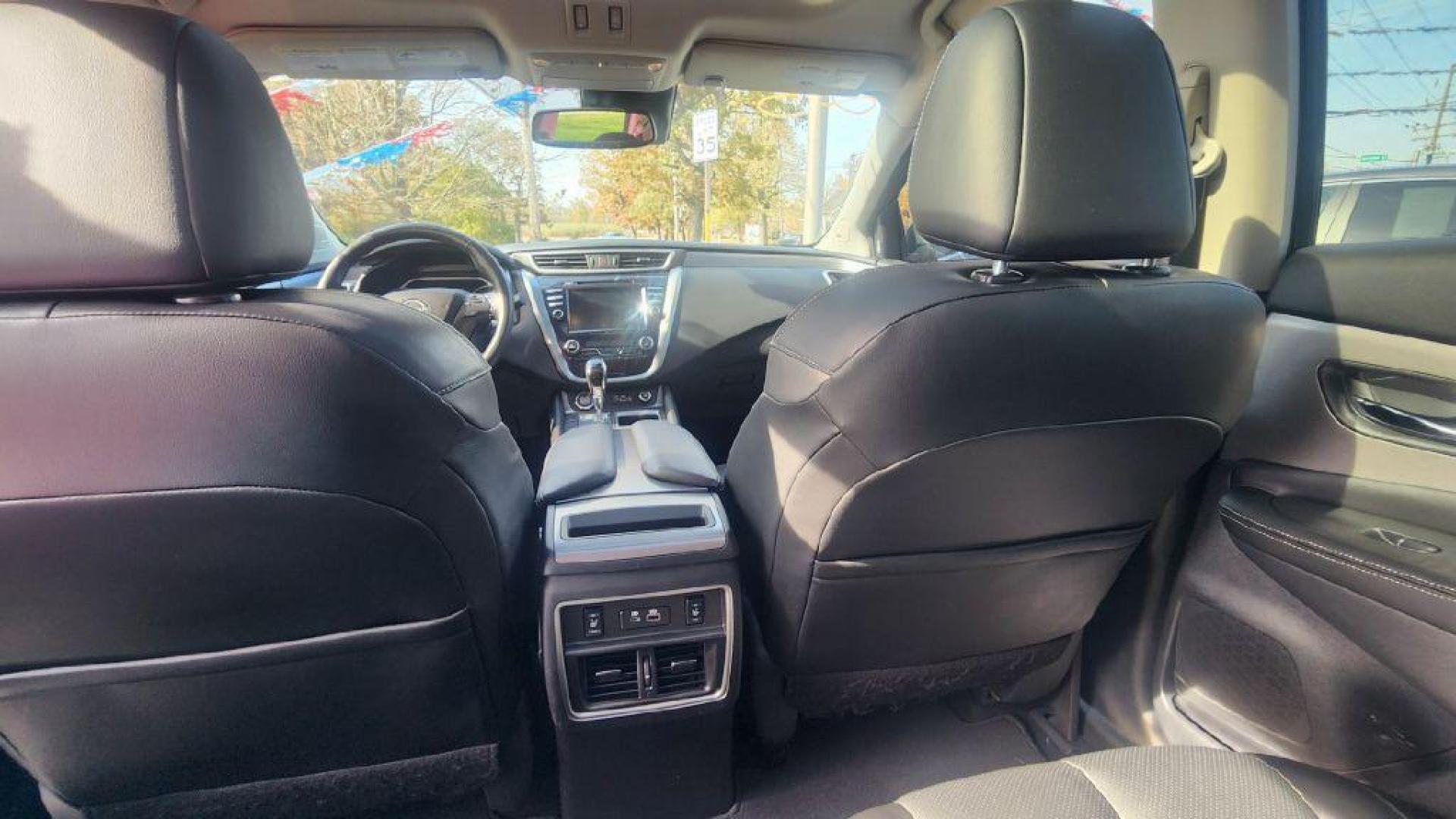 2023 GRAY NISSAN MURANO SL - AWD (5N1AZ2CS2PC) with an 3.5L engine, Automatic transmission, located at 101 S. Halleck St., DeMotte, 46310, (219) 987-2922, 41.202343, -87.198189 - Photo#20