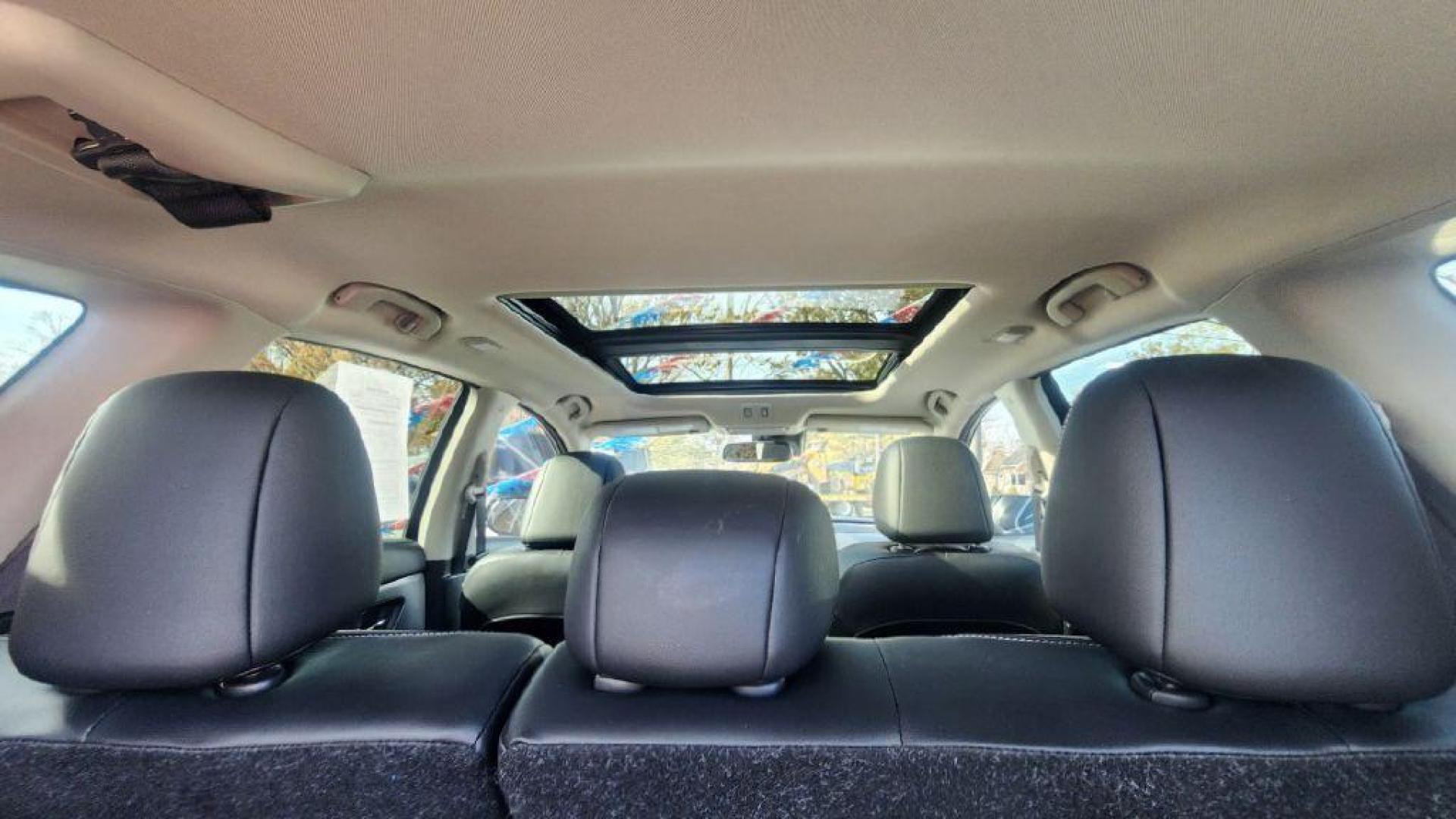 2023 GRAY NISSAN MURANO SL - AWD (5N1AZ2CS2PC) with an 3.5L engine, Automatic transmission, located at 101 S. Halleck St., DeMotte, 46310, (219) 987-2922, 41.202343, -87.198189 - Photo#23