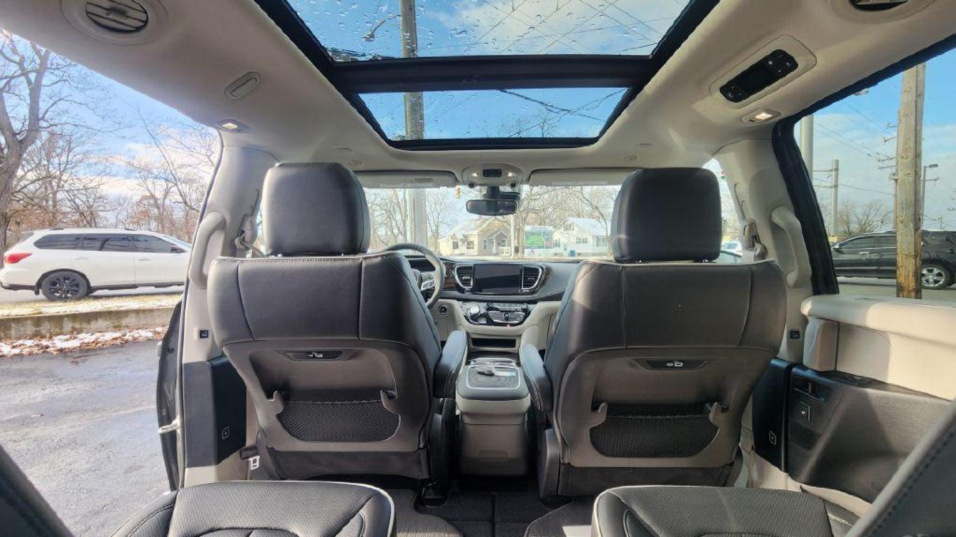 2023 GRAY CHRYSLER PACIFICA LIMITED - FWD (2C4RC1GG4PR) with an 3.6L engine, Automatic transmission, located at 101 S. Halleck St., DeMotte, 46310, (219) 987-2922, 41.202343, -87.198189 - Photo#25