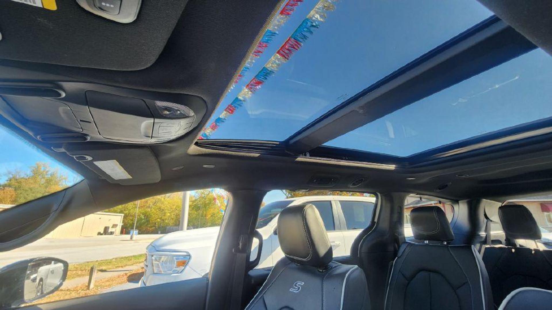 2024 WHITE CHRYSLER PACIFICA LIMITED - FWD (2C4RC1GG2RR) with an 3.6L engine, Automatic transmission, located at 101 S. Halleck St., DeMotte, 46310, (219) 987-2922, 41.202343, -87.198189 - Photo#20