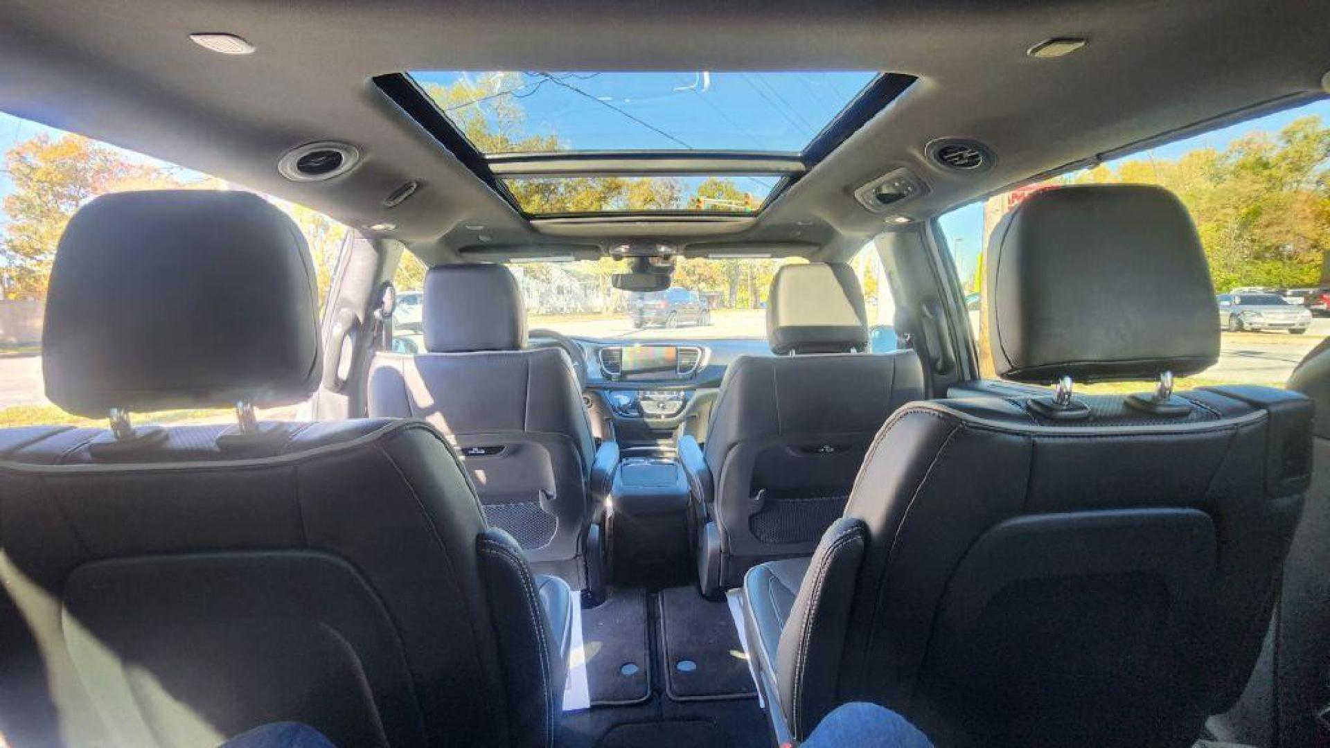 2024 WHITE CHRYSLER PACIFICA LIMITED - FWD (2C4RC1GG2RR) with an 3.6L engine, Automatic transmission, located at 101 S. Halleck St., DeMotte, 46310, (219) 987-2922, 41.202343, -87.198189 - Photo#22