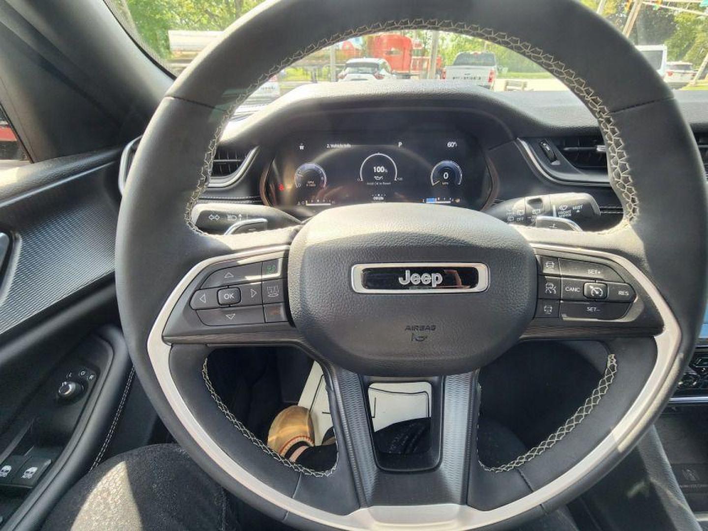 2023 WHITE JEEP GRAND CHEROKEE LAREDO - 4WD (1C4RJHAG7PC) with an 3.6L engine, Automatic transmission, located at 101 S. Halleck St., DeMotte, 46310, (219) 987-2922, 41.202343, -87.198189 - Photo#11