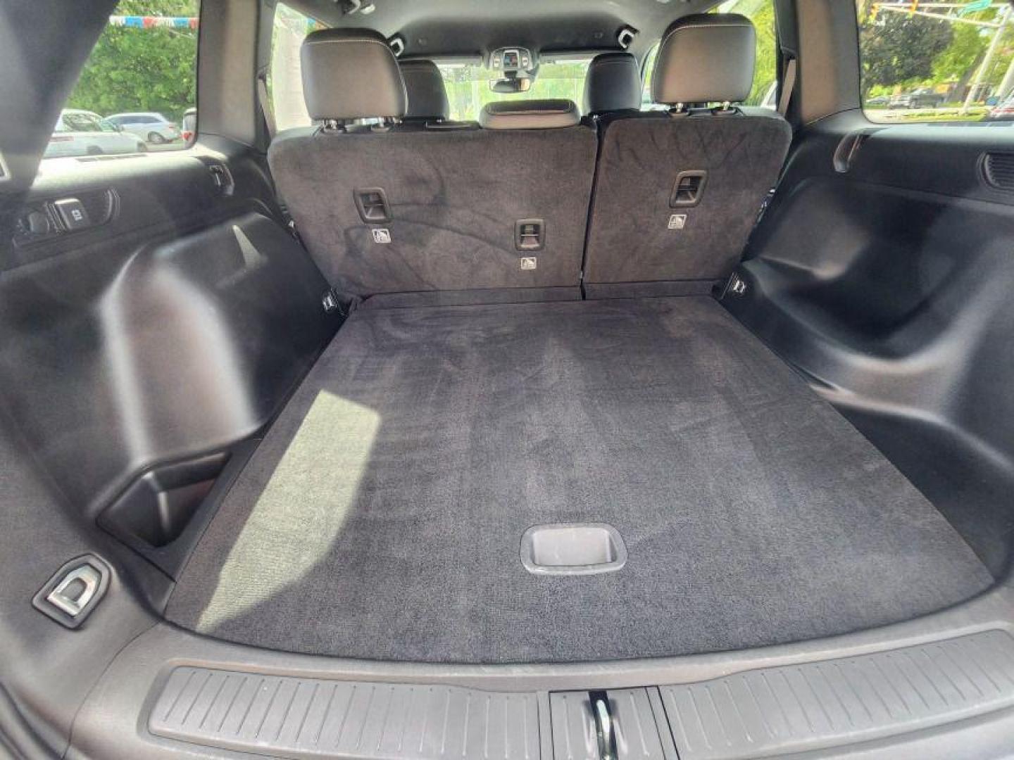 2023 WHITE JEEP GRAND CHEROKEE LAREDO - 4WD (1C4RJHAG7PC) with an 3.6L engine, Automatic transmission, located at 101 S. Halleck St., DeMotte, 46310, (219) 987-2922, 41.202343, -87.198189 - Photo#20
