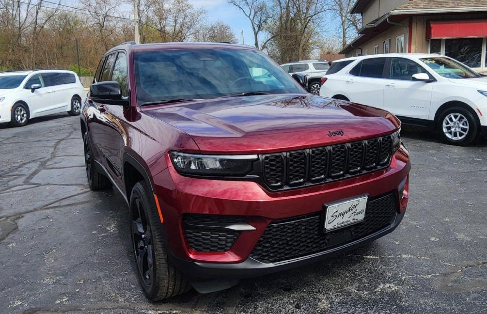 2024 BURGUN JEEP GRAND CHEROKEE ALTITUDE X - 4WD (1C4RJHAG9RC) with an 3.6L engine, Automatic transmission, located at 101 S. Halleck St., DeMotte, 46310, (219) 987-2922, 41.202343, -87.198189 - Photo#2