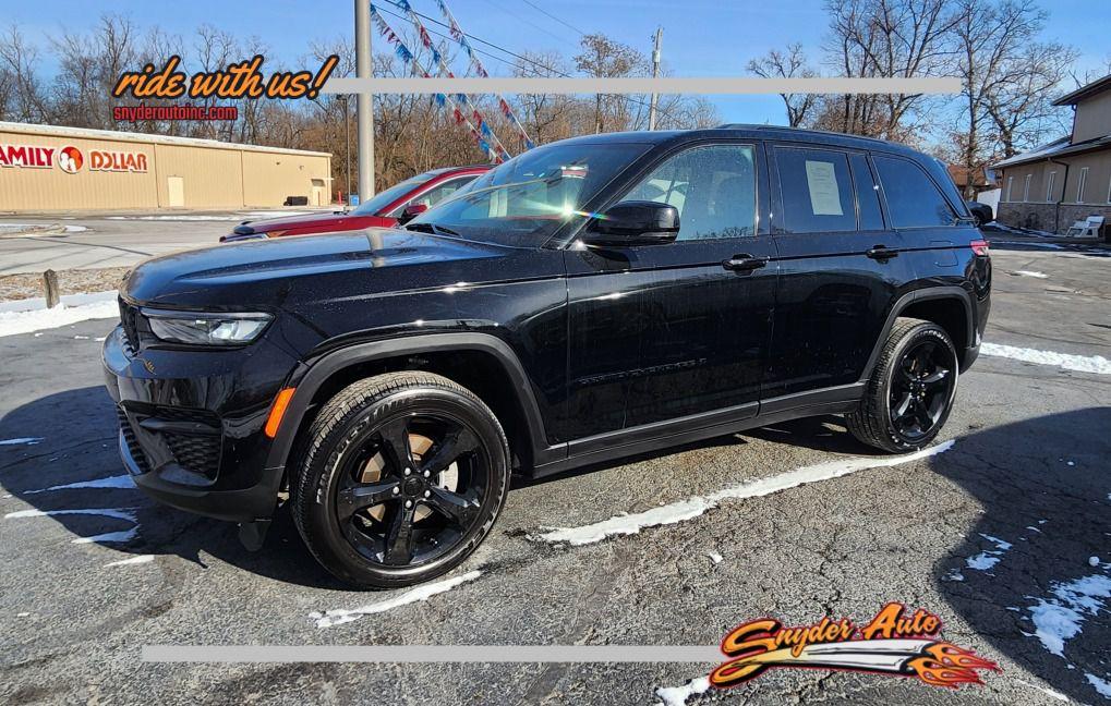 photo of 2024 JEEP GRAND CHEROKEE LAREDO X - 4WD