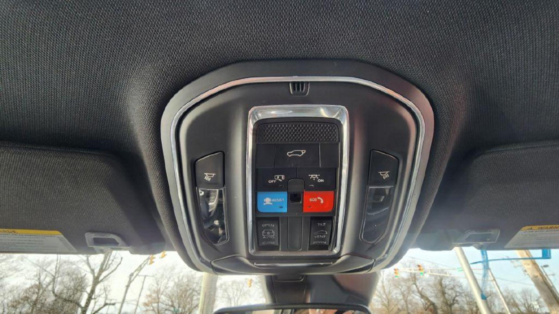 2024 BLACK JEEP GRAND CHEROKEE LAREDO X - 4WD (1C4RJHAG8RC) with an 3.6L engine, Automatic transmission, located at 101 S. Halleck St., DeMotte, 46310, (219) 987-2922, 41.202343, -87.198189 - Photo#17