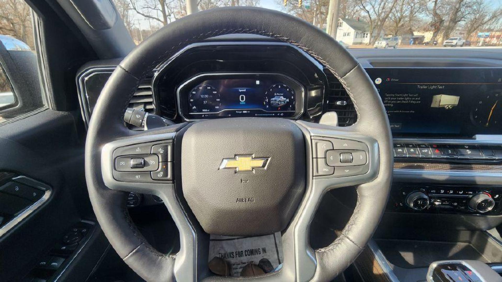 2022 GRAY CHEVROLET SILVERADO 1500 LT -4WD (2GCUDDED5N1) with an 5.3L engine, Automatic transmission, located at 101 S. Halleck St., DeMotte, 46310, (219) 987-2922, 41.202343, -87.198189 - Photo#13